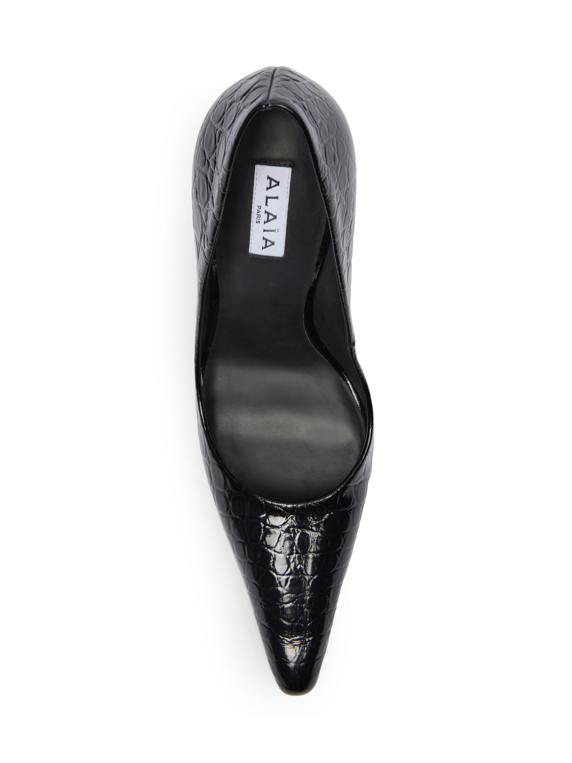 ALAiA. ブラック　クロッグ Alaïa 90MM Croc-Embossed Leather Pumps | Saks Fifth Avenue