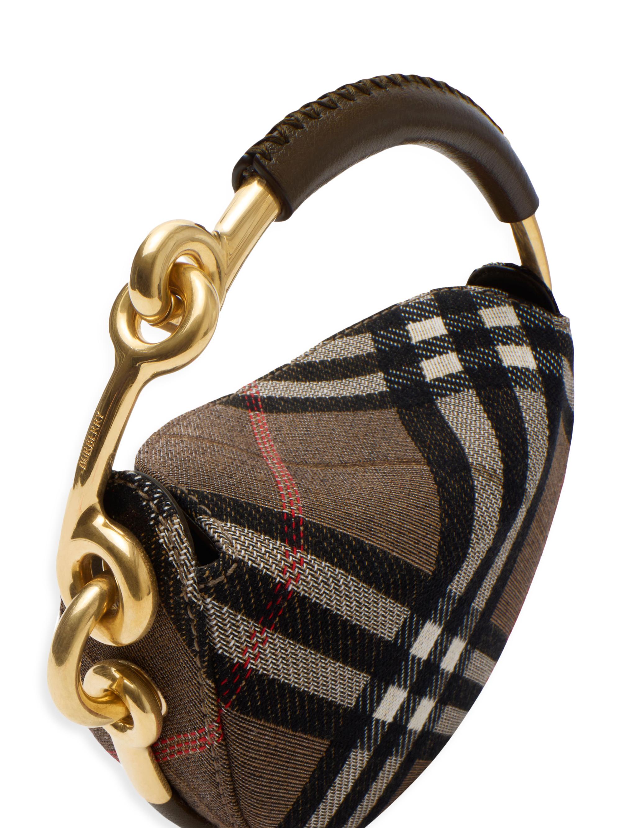 h111e様 おまとめ3点 FENDI BURBERRY h111e様 おまとめ3点 FENDI BURBERRY