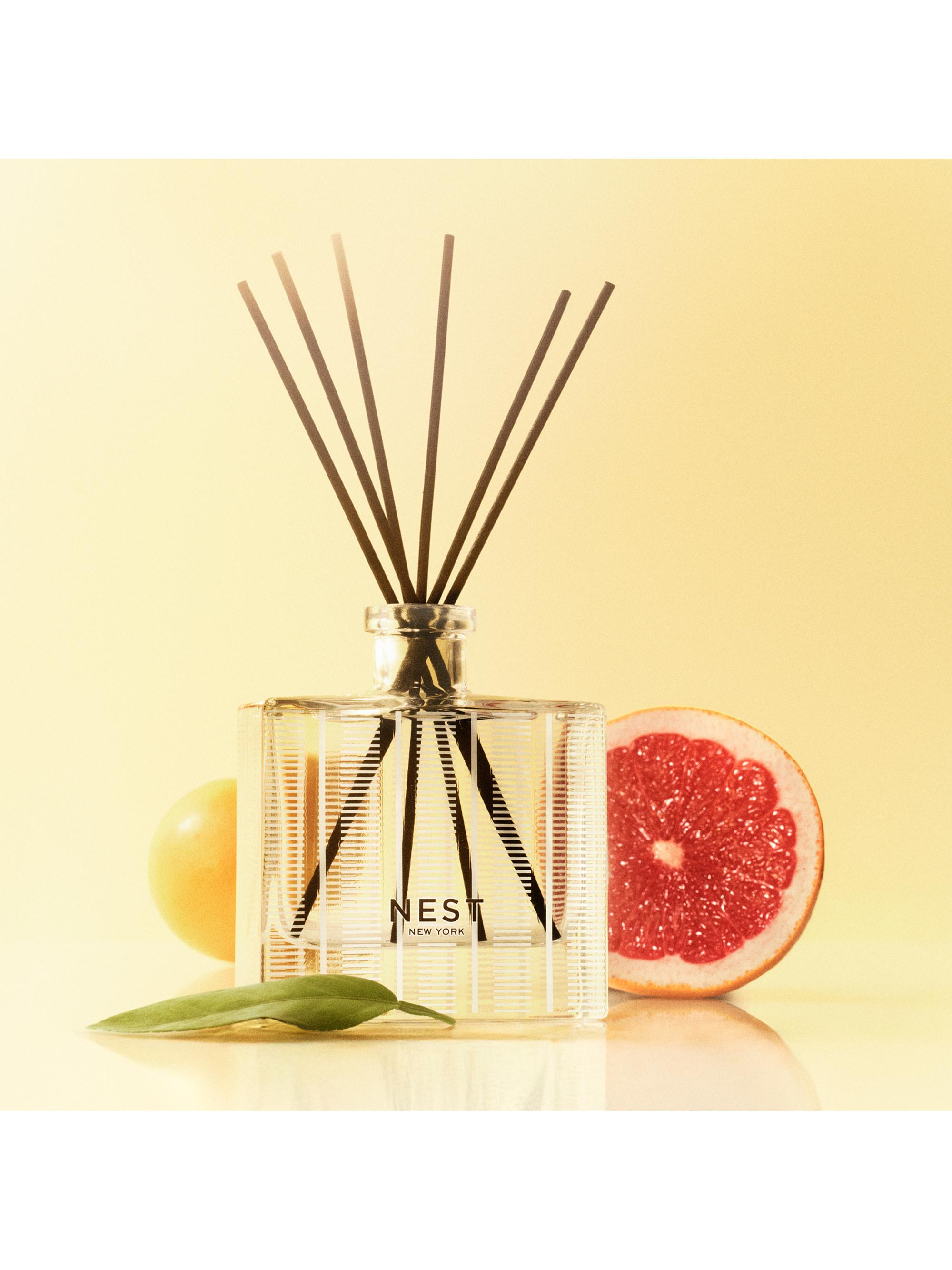 NEST New York Grapefruit Reed Diffuser | Saks Fifth Avenue