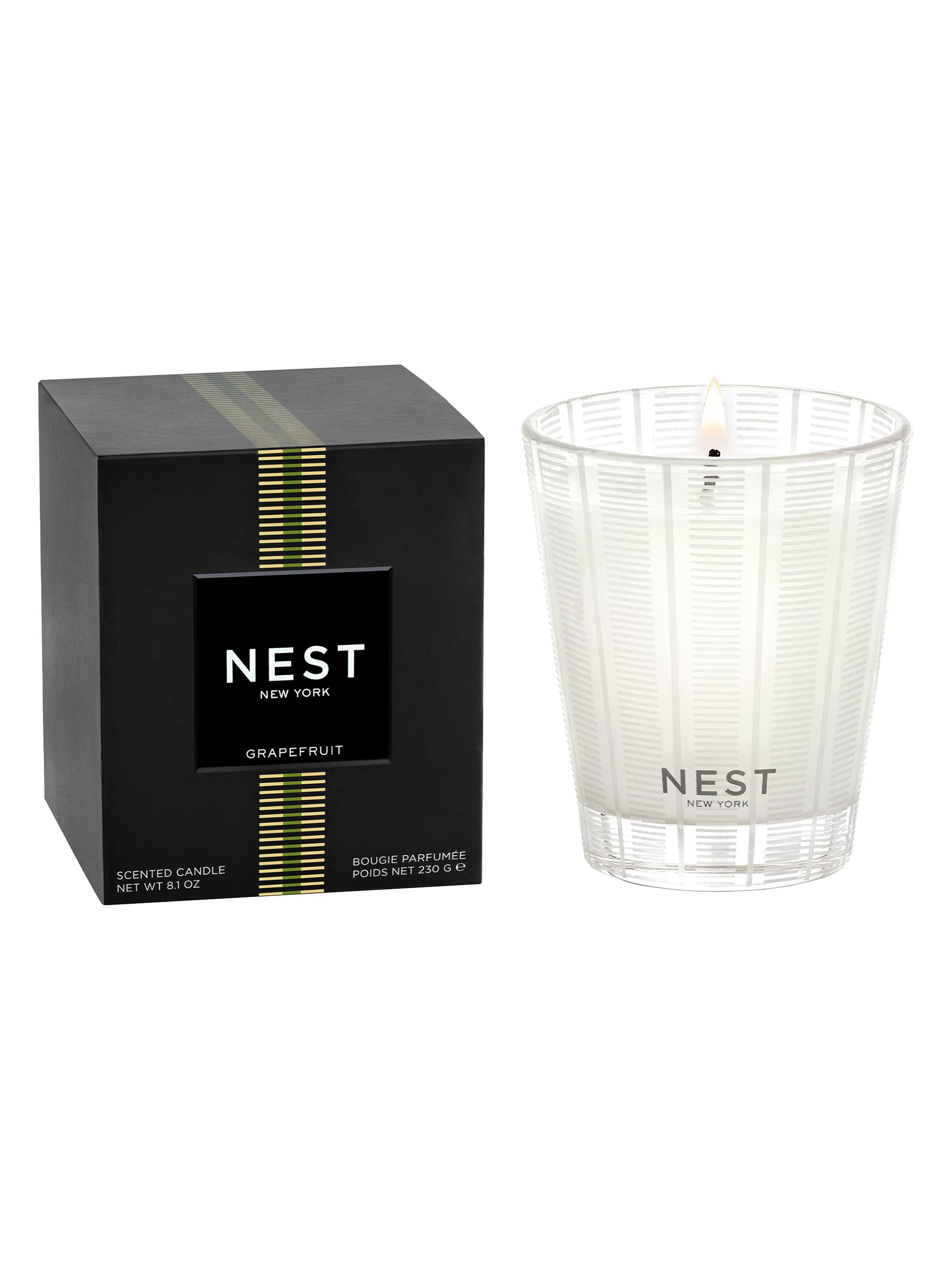 NEST New York Grapefruit Scented Candle Large