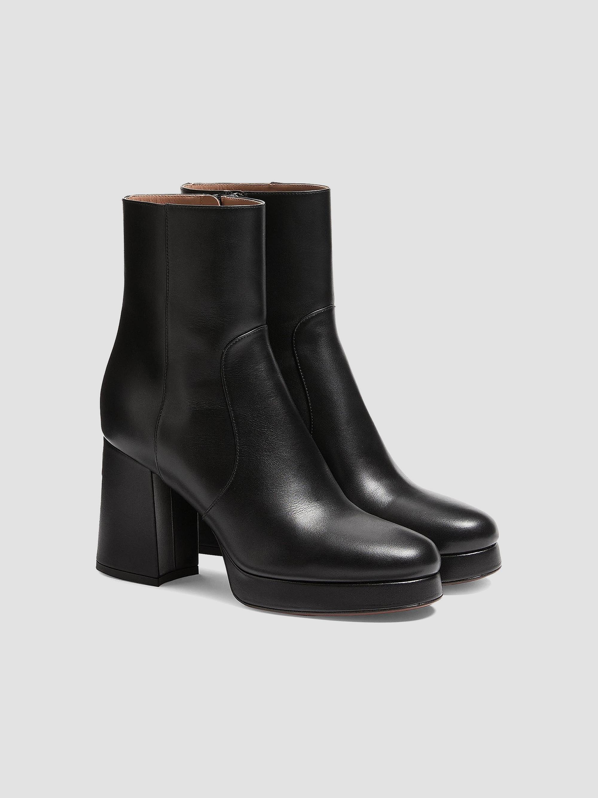 Valentino Garavani Fawcette 90MM Platform Ankle Boots in Calfskin