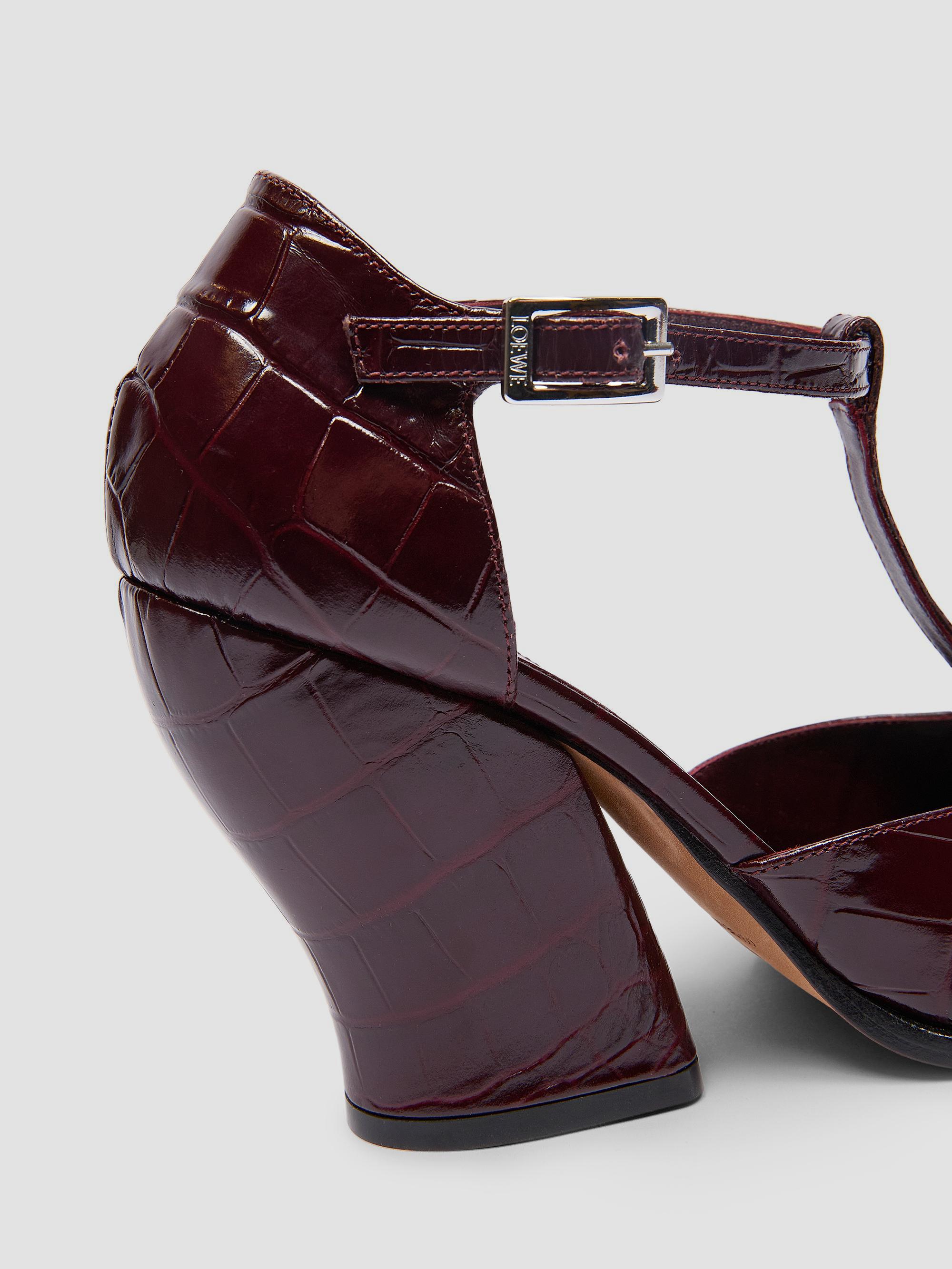 LOEWE Onda 90MM Croc-Embossed Leather T-Strap Pumps | Saks Fifth