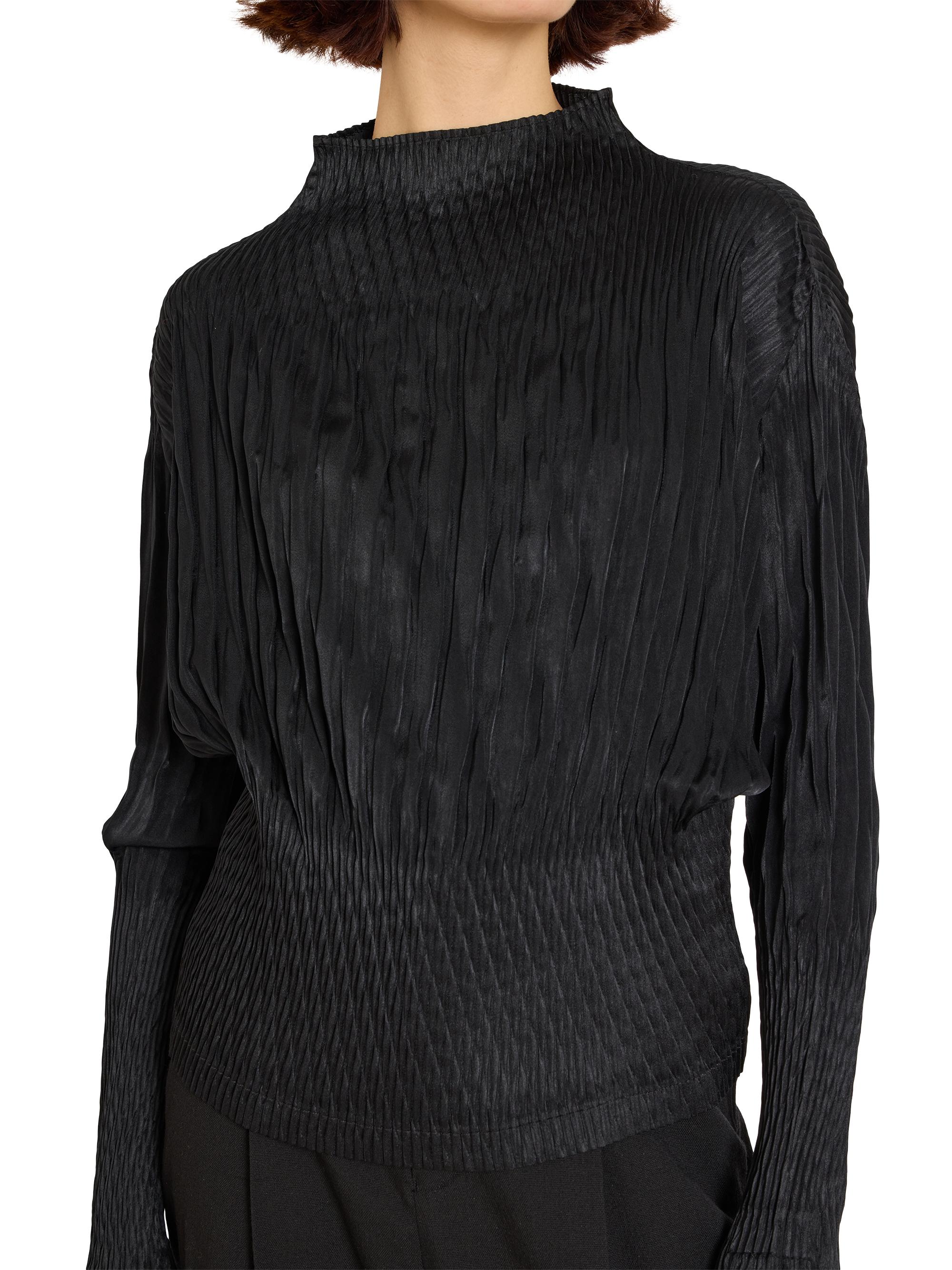 トップス ISSEYMIYAKE WRAPPED SUEDE LIKE PLEATS Issey Miyake Suede Like Puff Pleats Top | Saks Fifth Avenue