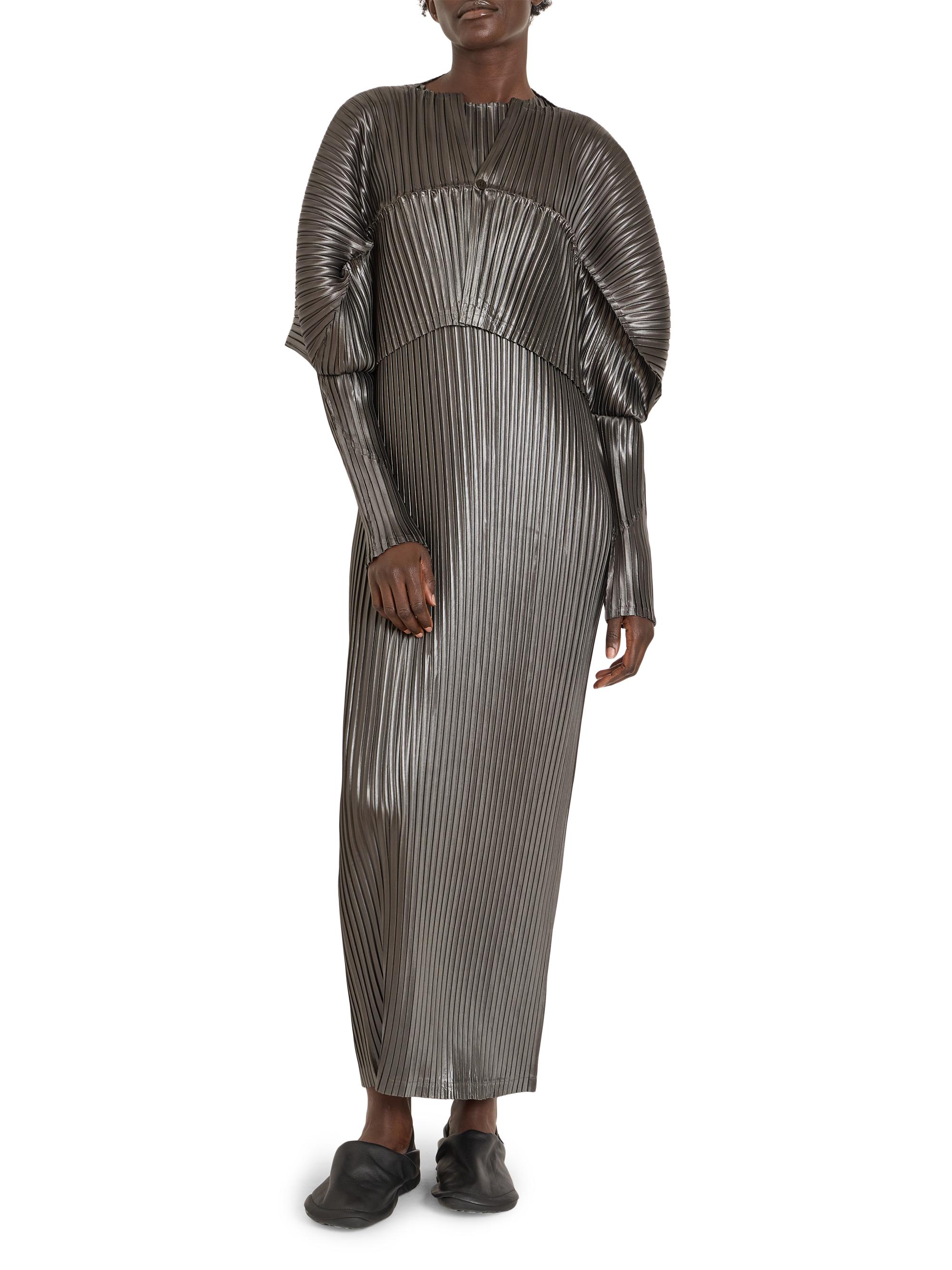 ISSEY MIYAKE GLOSSED L PLEATSトップス Issey Miyake Glossed Metal Pleats Cardigan | Saks Fifth Avenue