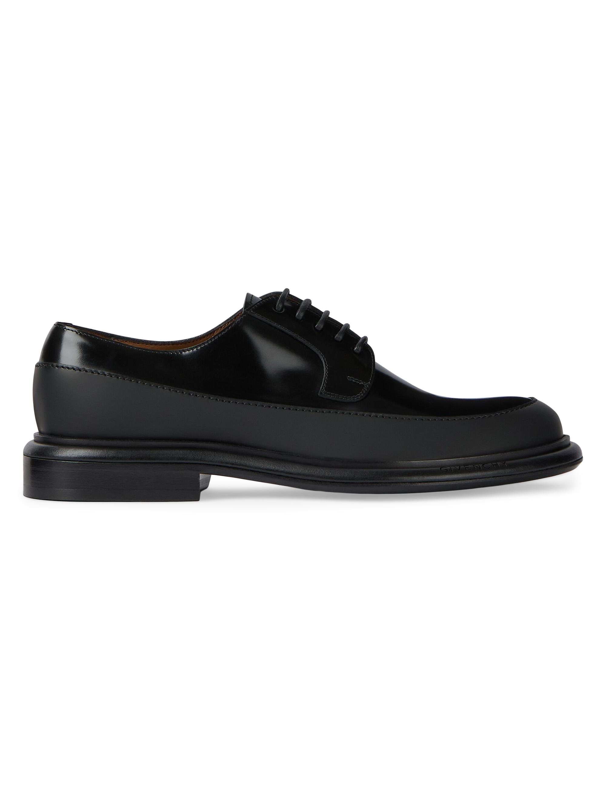 Valentino Garavani Gentleglam Oxford Lace-Up Shoes in Calfskin