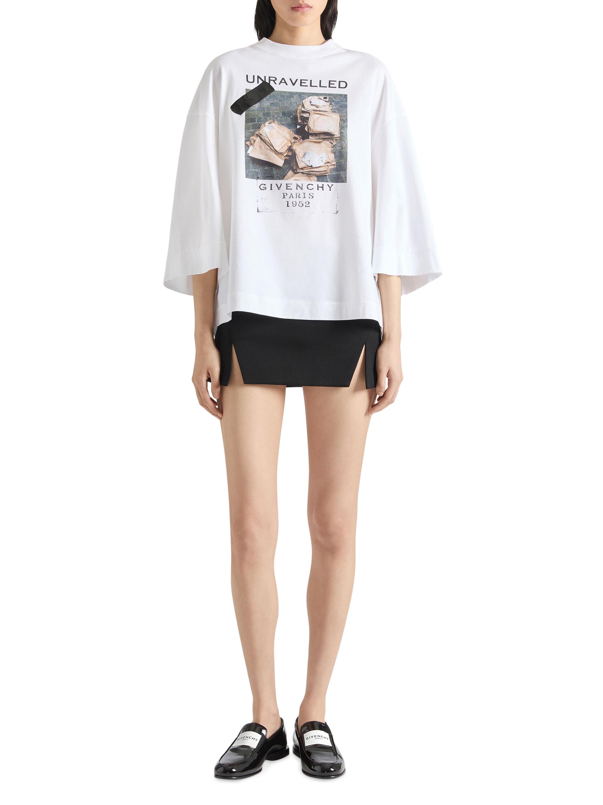 GIVENCHY 半袖Tシャツ ホワイト/ブラック woman Givenchy T Shirt in Cotton with Unravelled Print | Saks Fifth Avenue