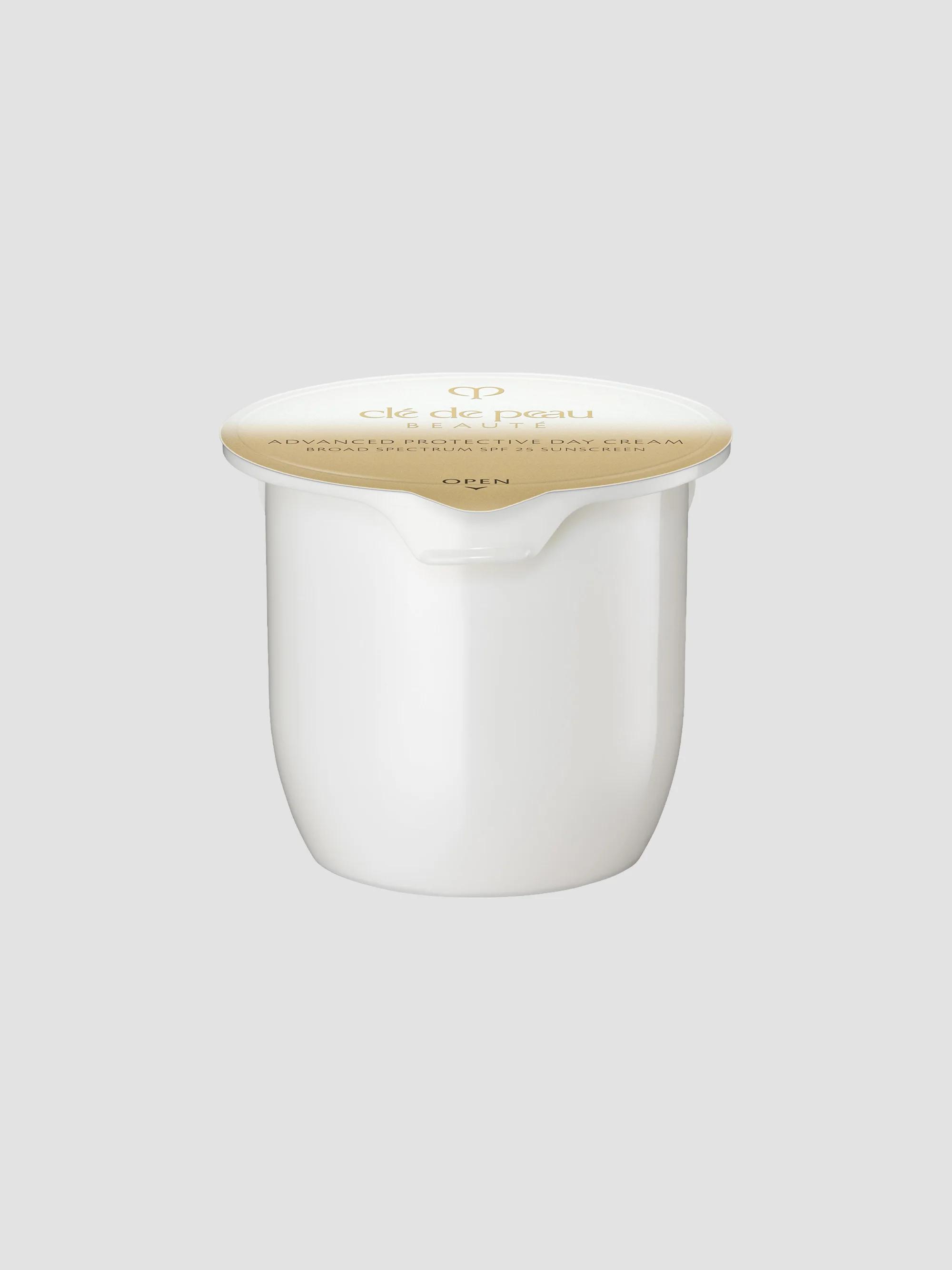 Clé de Peau Beauté Advanced Protective Day Cream | Saks Fifth Avenue