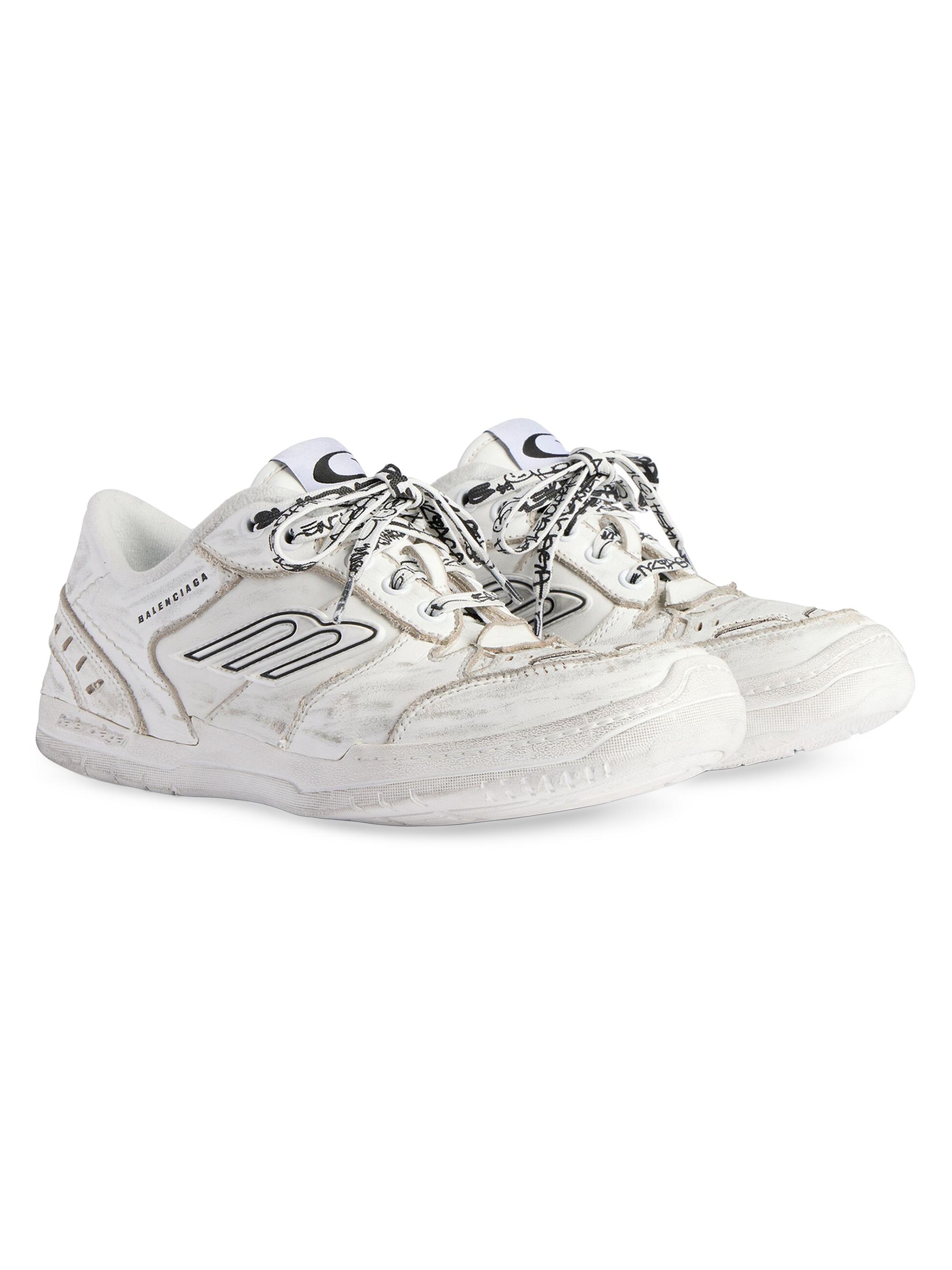 Balenciaga Women's Hamptons Medium Worn-Out Sneakers - White