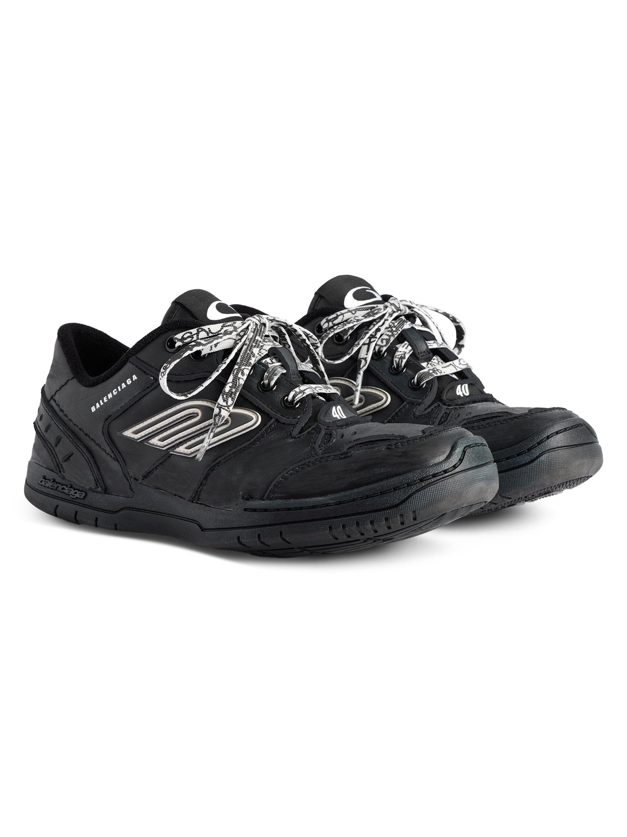 Balenciaga Women's Hamptons Worn-Out Sneakers - Black