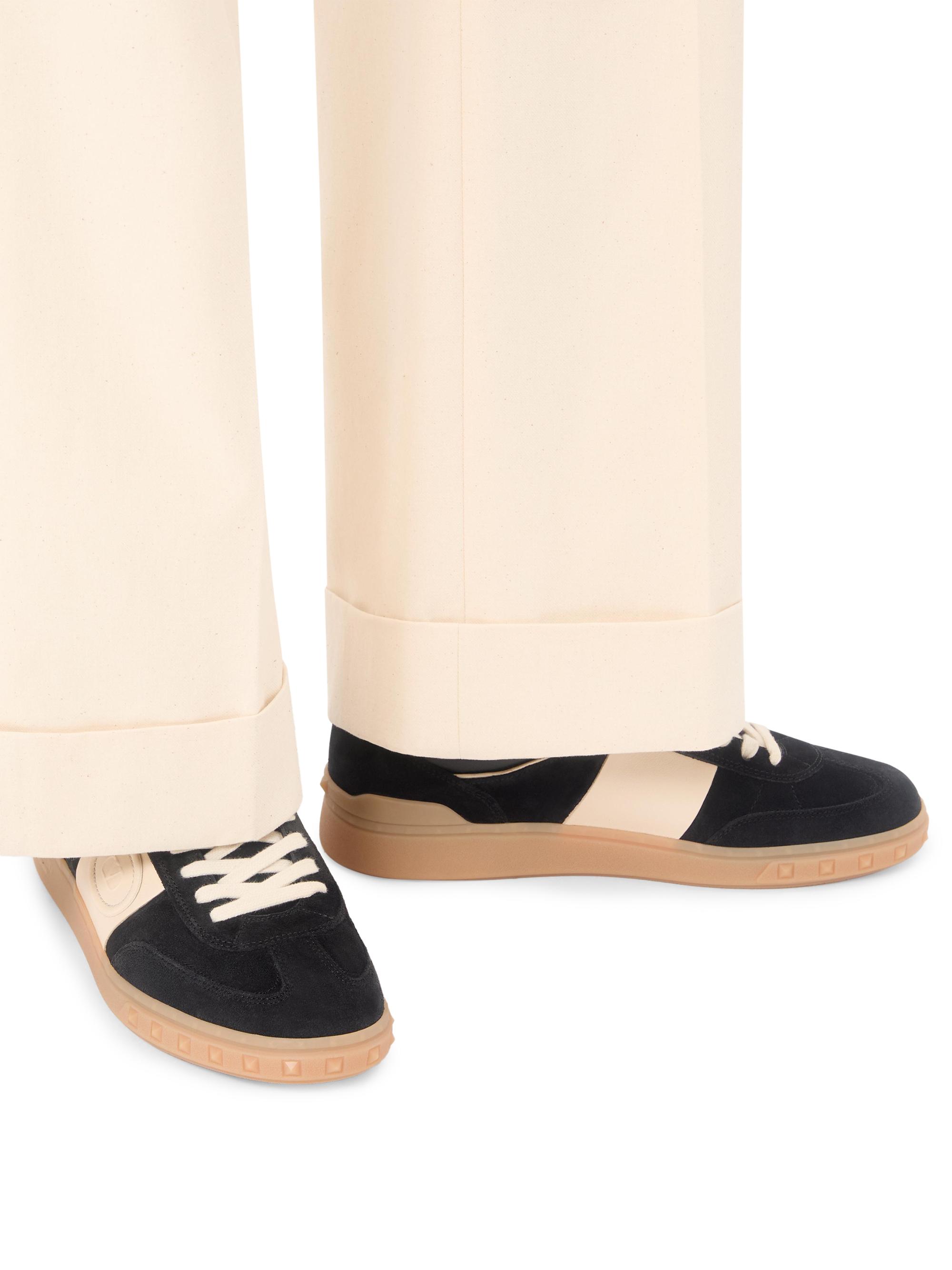 靴 VALENTINO Valentino Garavani Upvillage Low Top Sneakers in Split Leather