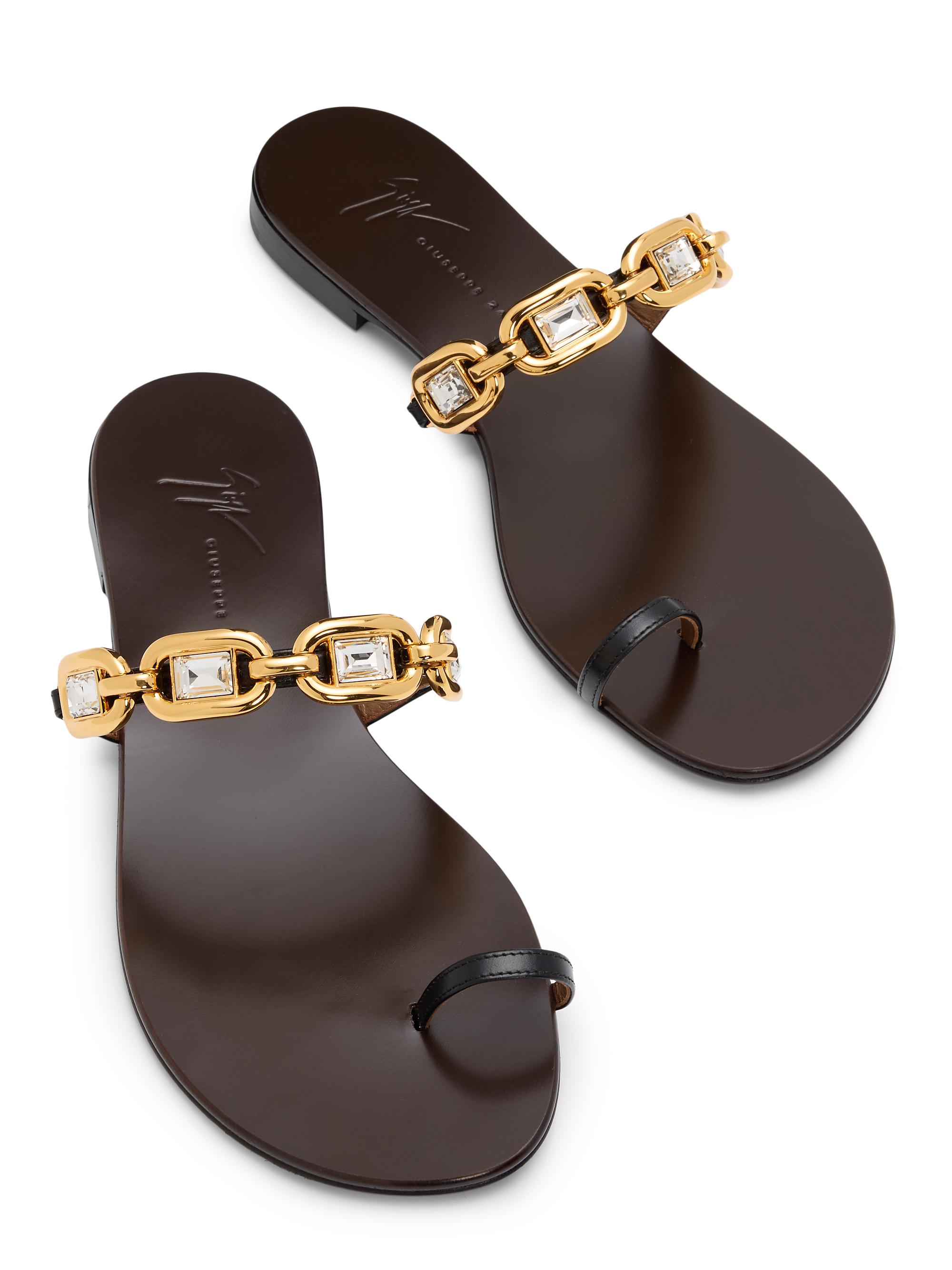 GIUSEPPE ZANOTTIサンダル Giuseppe Zanotti Jewel Crystal-Embellished Flat Sandals | Saks