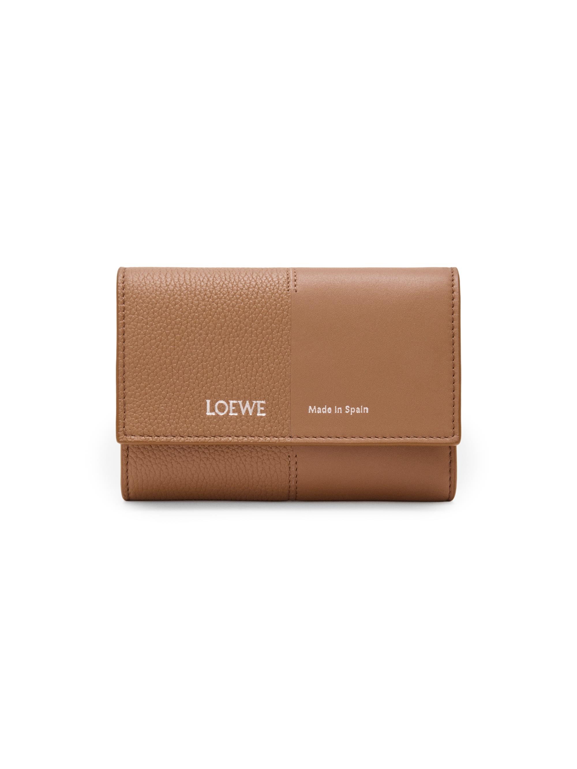 LOEWE Women's  Duet Logo Wallet - Mocha