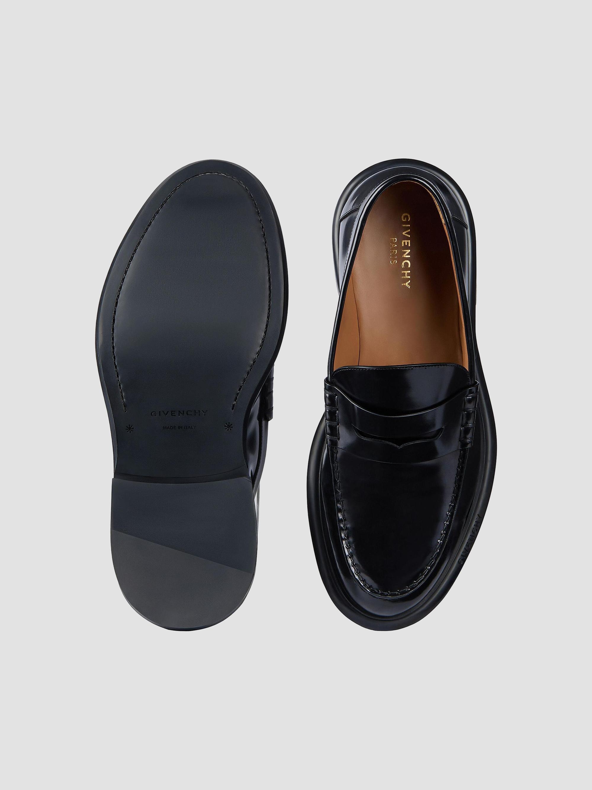 GIVENCHY ローファー ブラック Givenchy Gent Loafers in Brushed Leather | Saks Fifth Avenue