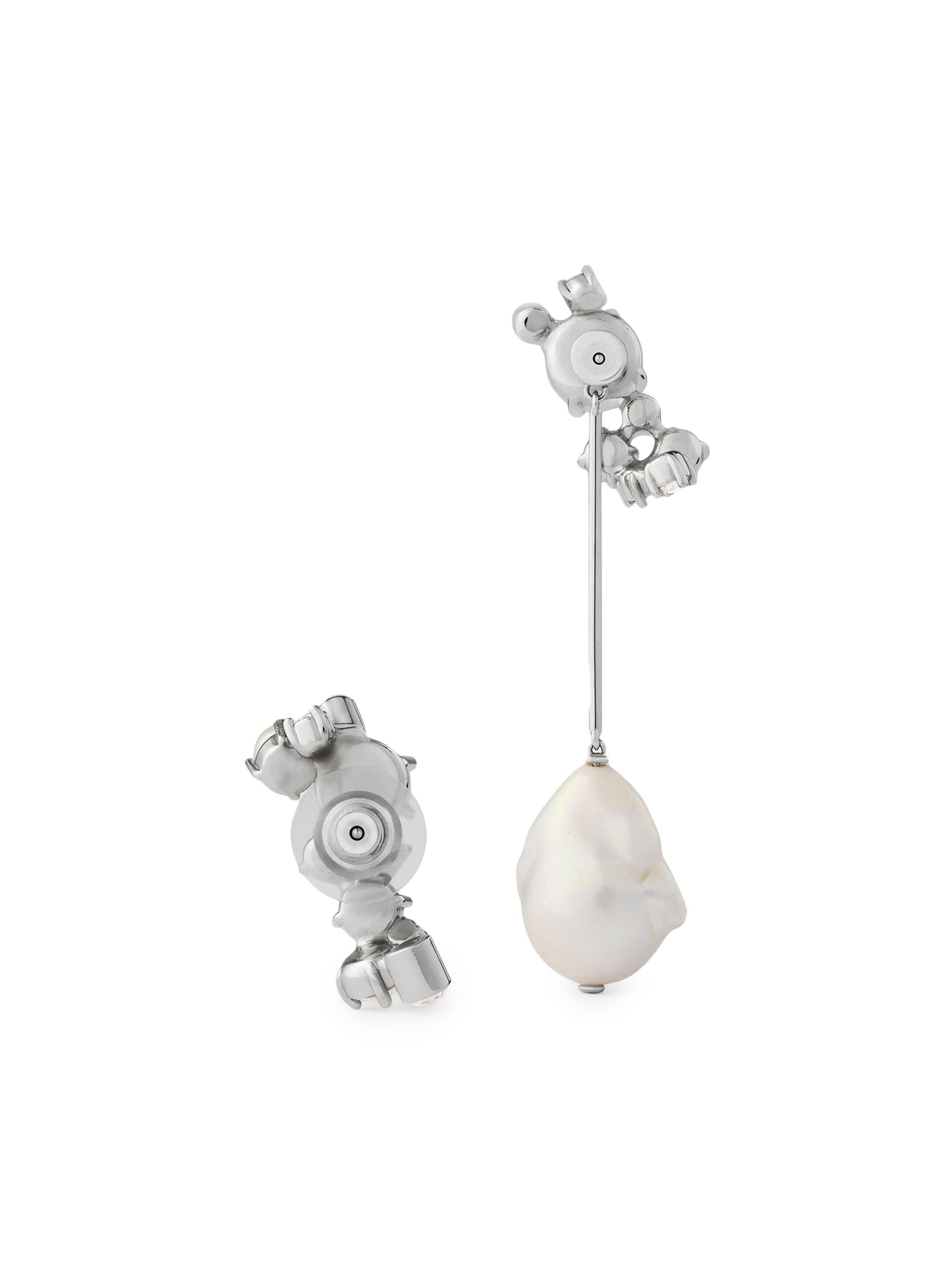 ジバンシー　givenchy 変形パール　ピアス　4G柄　ホワイト Givenchy Crystal Pearl Asymmetric Earrings in Metal, Crystals and
