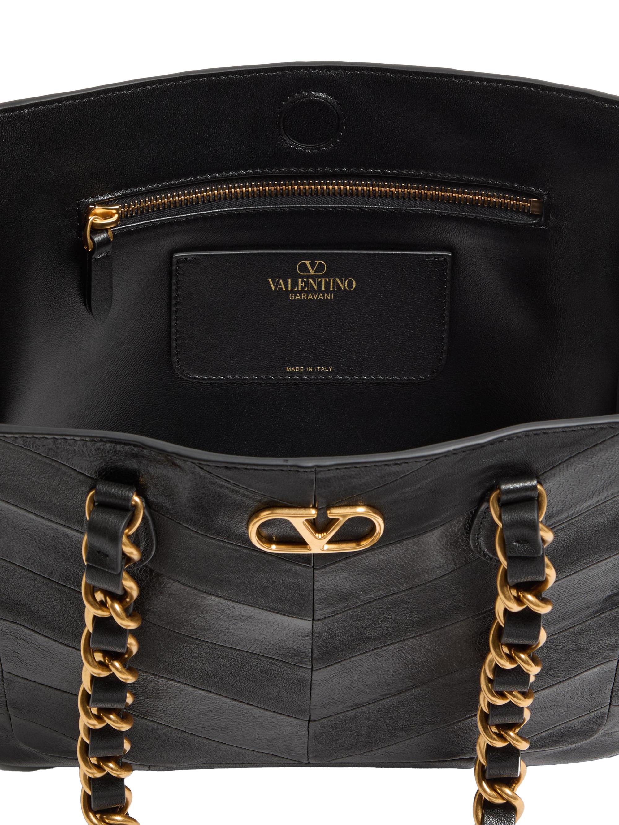 VALENTINO GARAVANIバッグ 外袋付き Valentino Garavani Laseine Small Shopping Bag in Chevron-Patterned