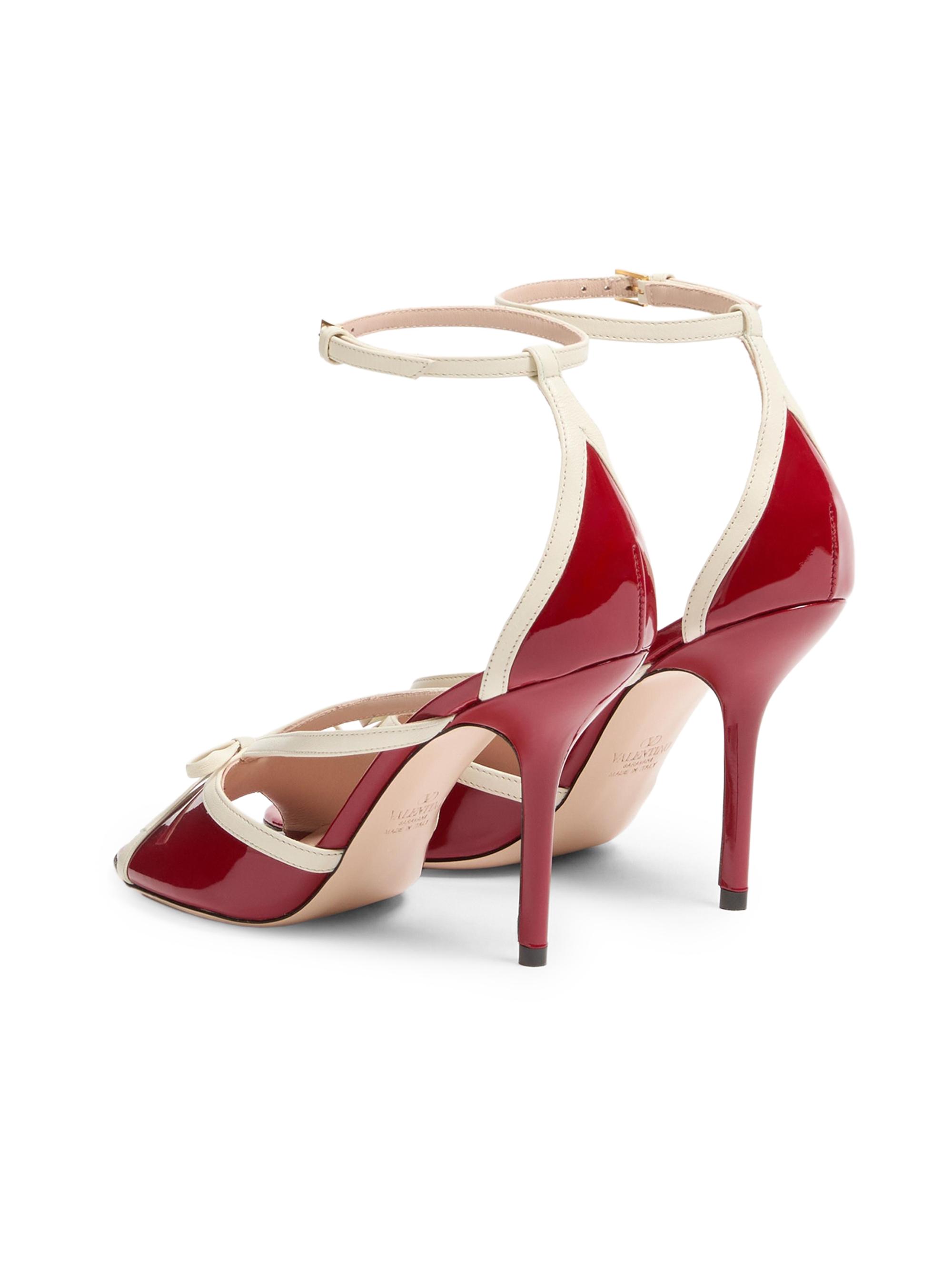 Bepointy 100MM Sandals in Patent Leather