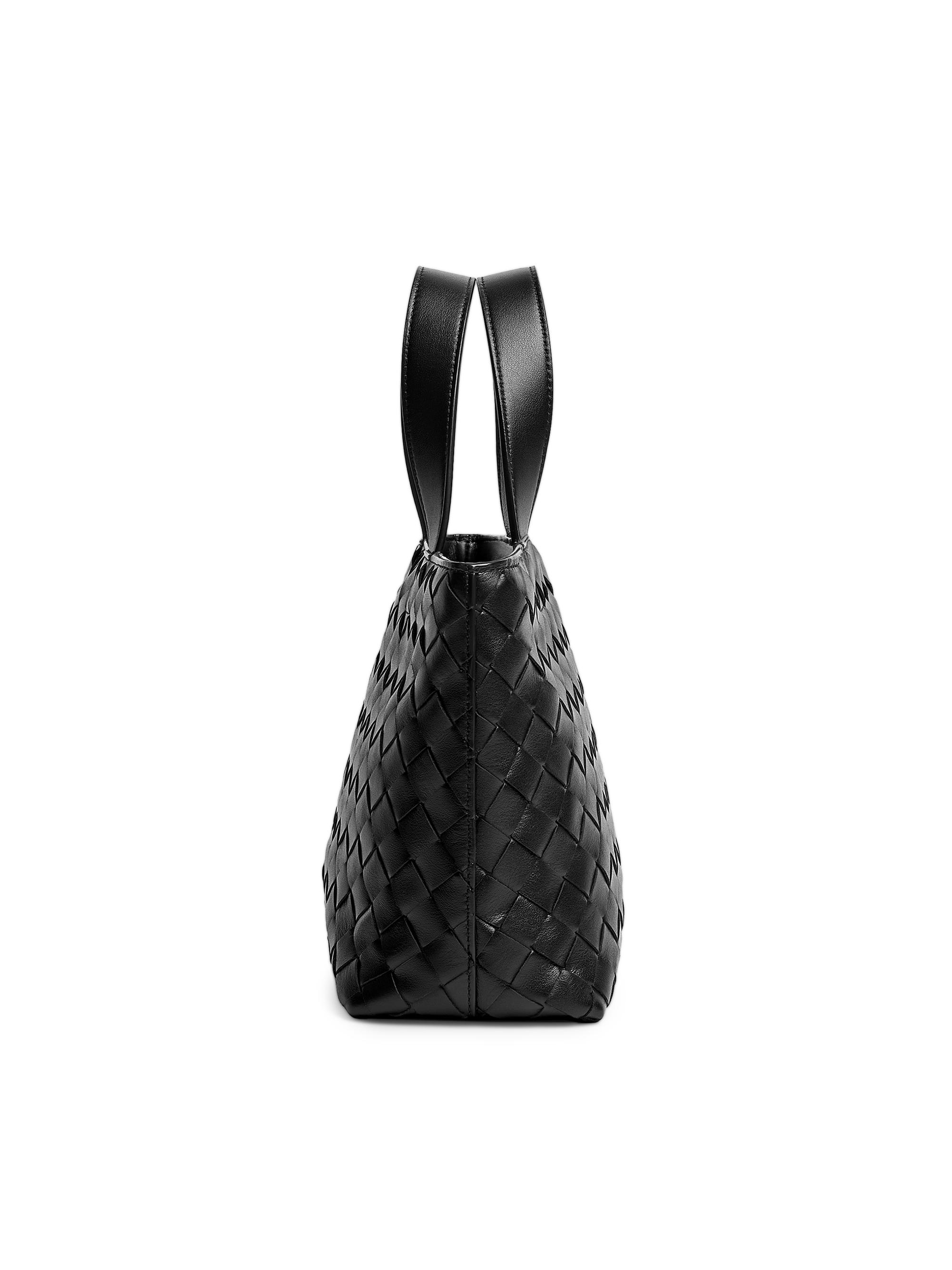 BOTTEGA VENETA サシェ Men's Small Intrecciato Zipped Tote in Black | Bottega Veneta US