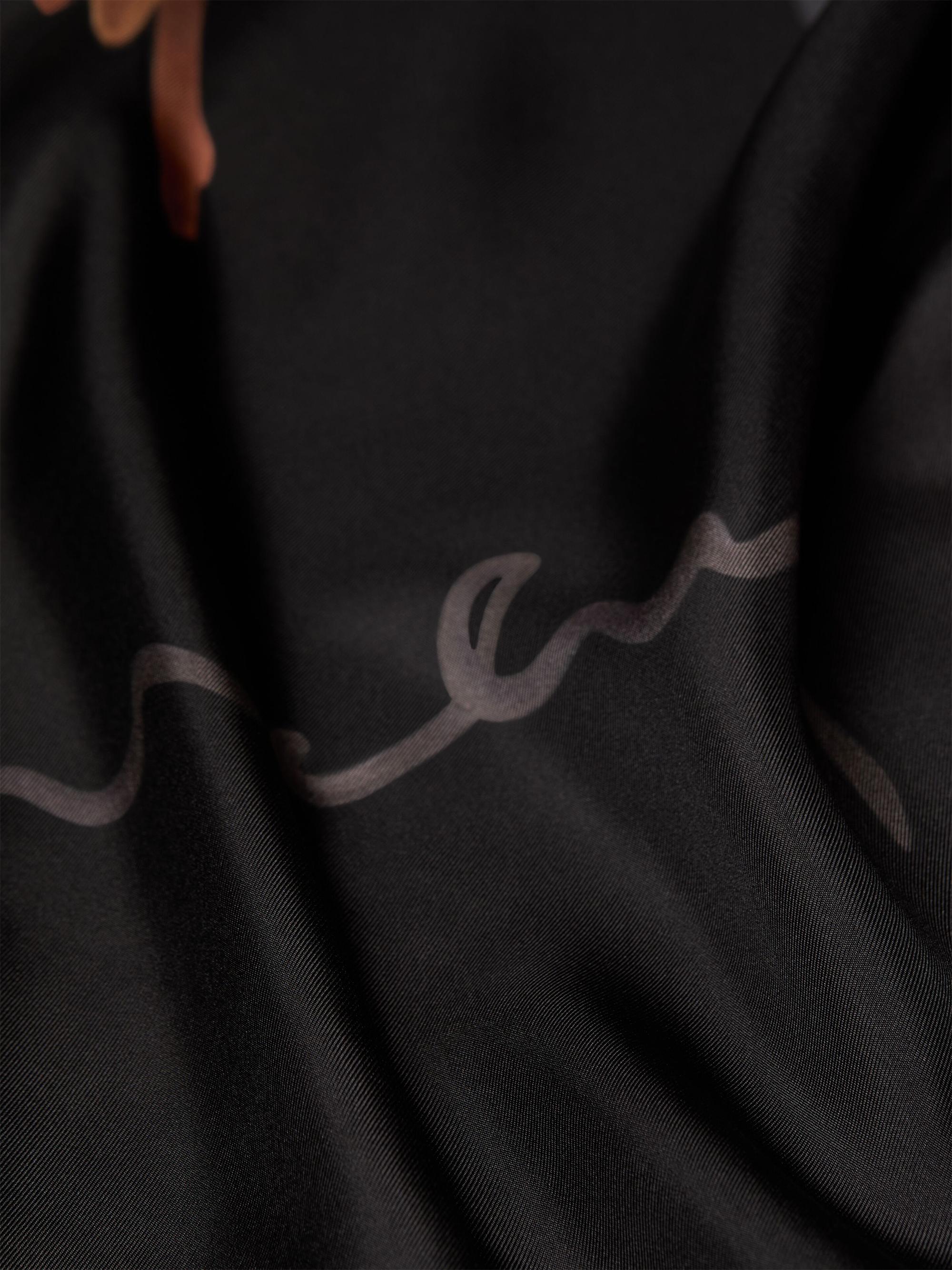 Square in Silk with Signature