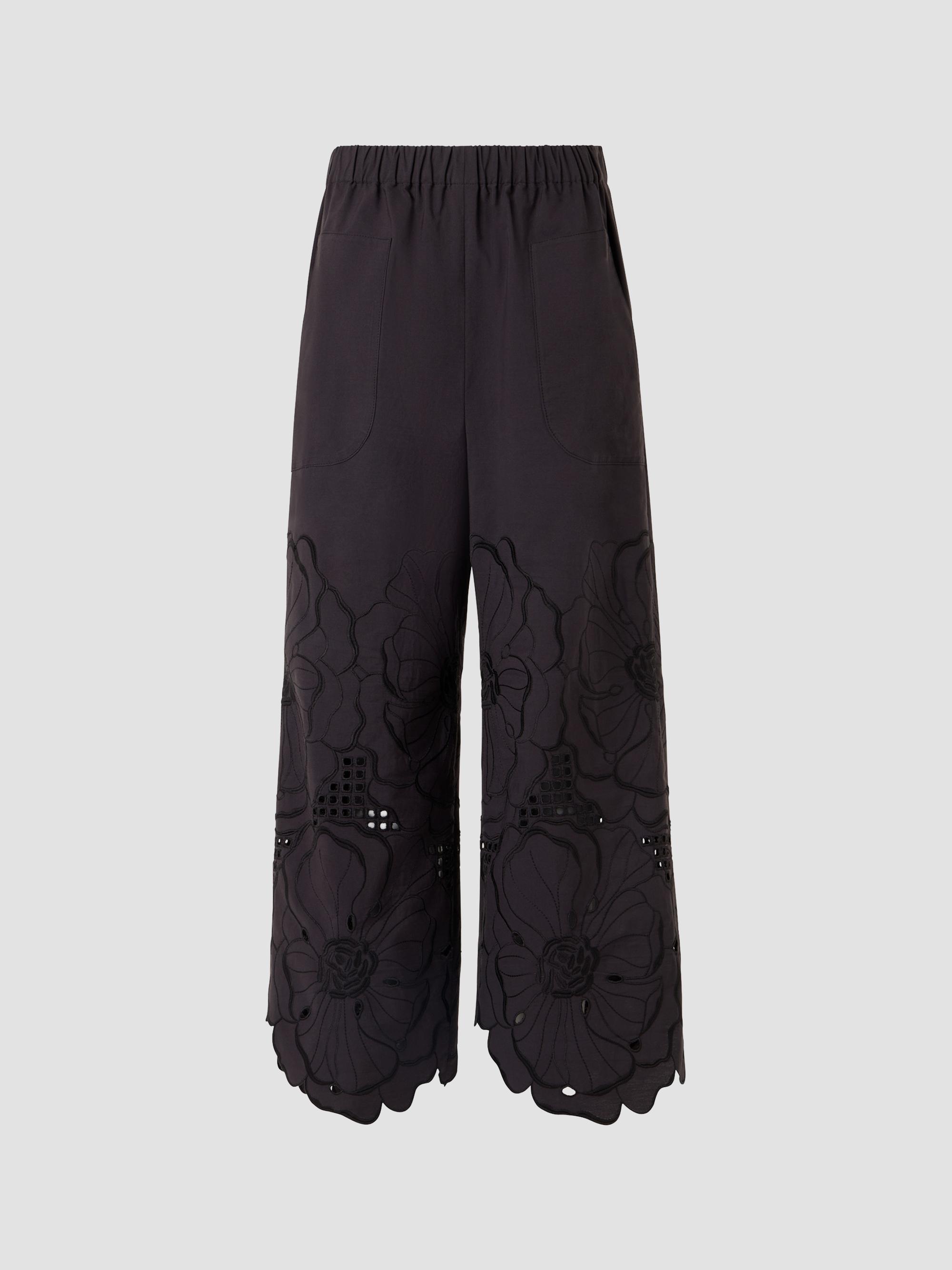 Akris punto Women's Frey Eyelet Floral Cotton Crop Pants - Black | Thumbnail 6