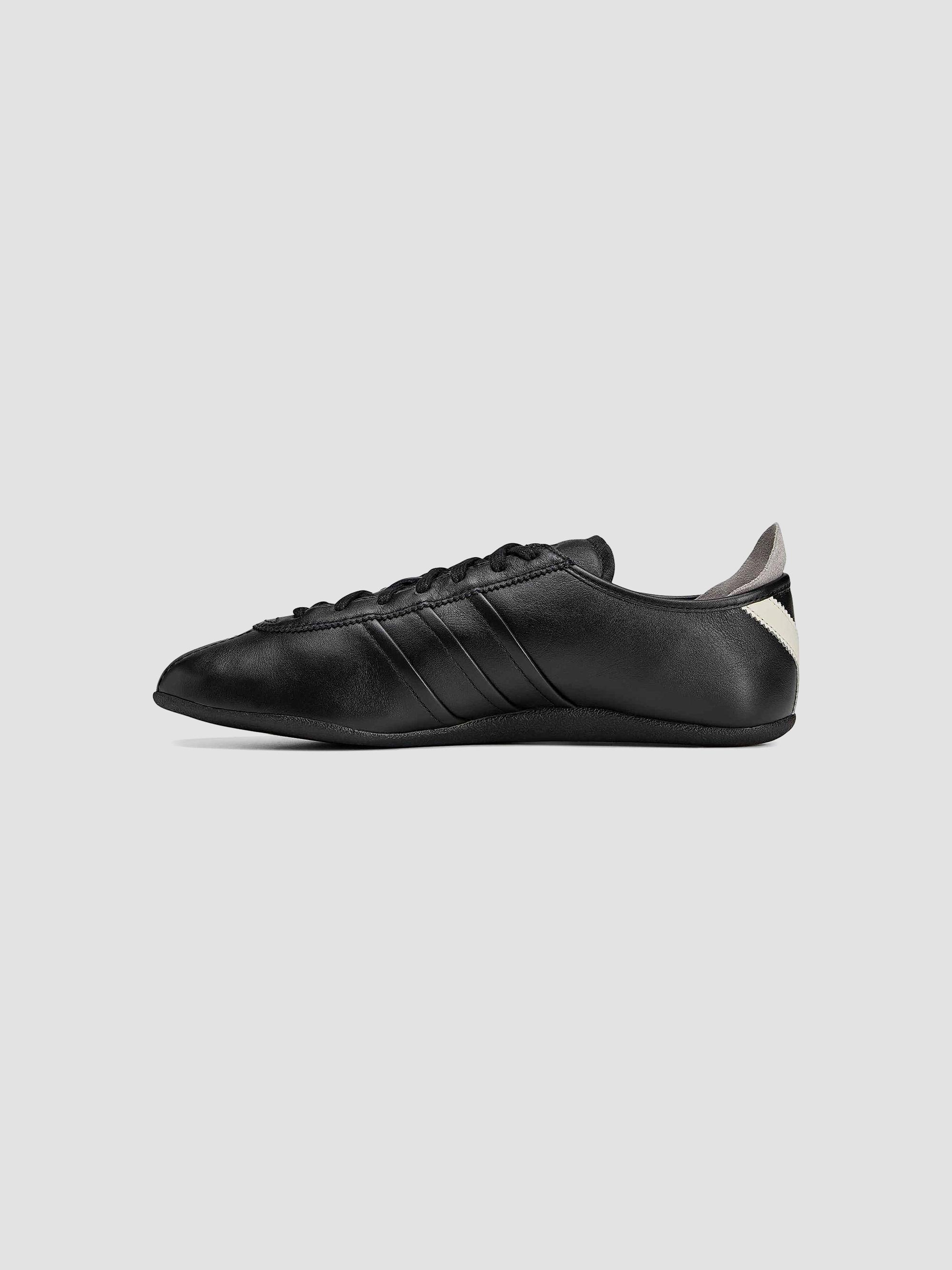 【SHE Tokyo】Yves Black size1 ホワイト/ブラック adidas Y-3 Tokyo​ Leather Low-Top Sneakers | Saks Fifth Avenue