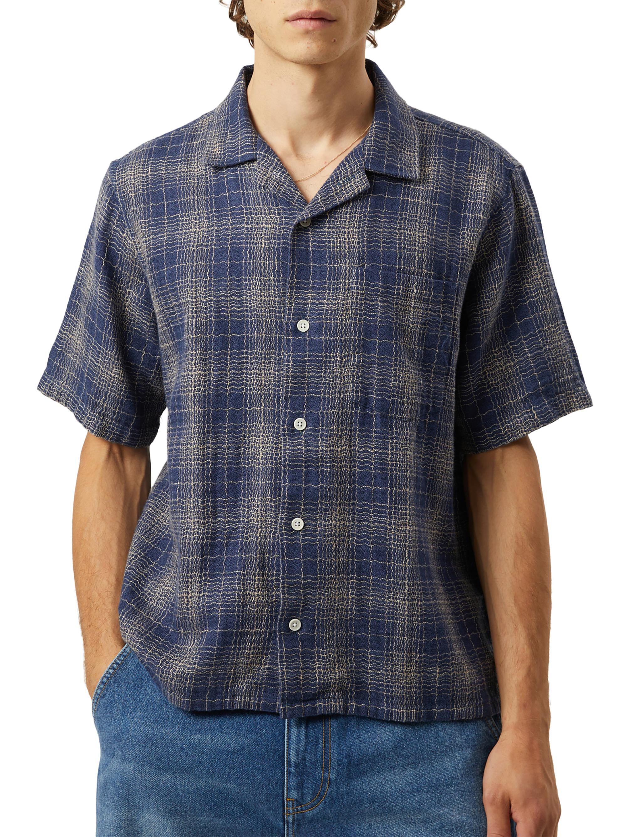 Corridor Men's Wavy Cotton-Linen Camp Shirt - Navy