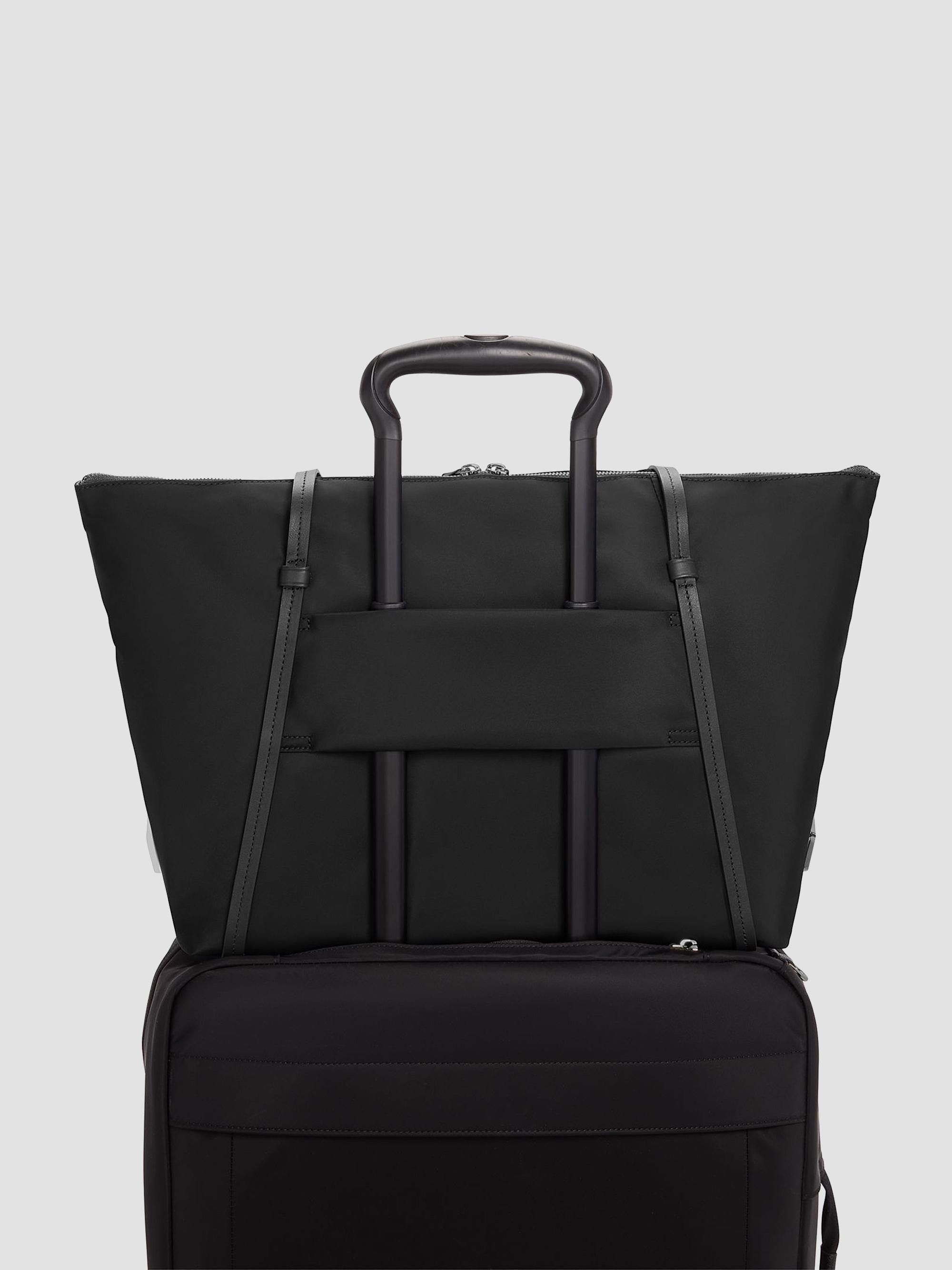Yuko M様　TUMI ブラック トートバッグ TUMI Voyageur Q Tote Bag | Saks Fifth Avenue