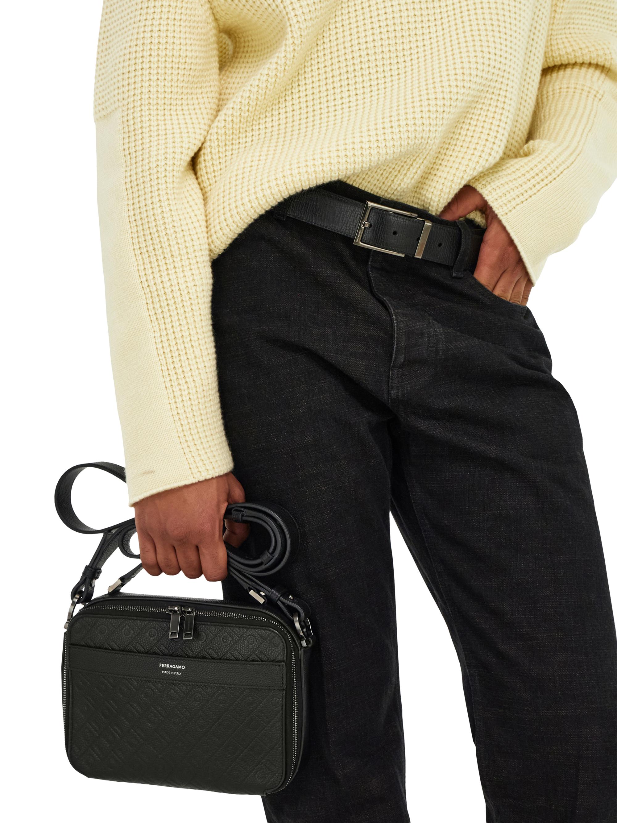FERRAGAMO Men's Embossed Leather Shoulder Bag - Nero | Thumbnail 2