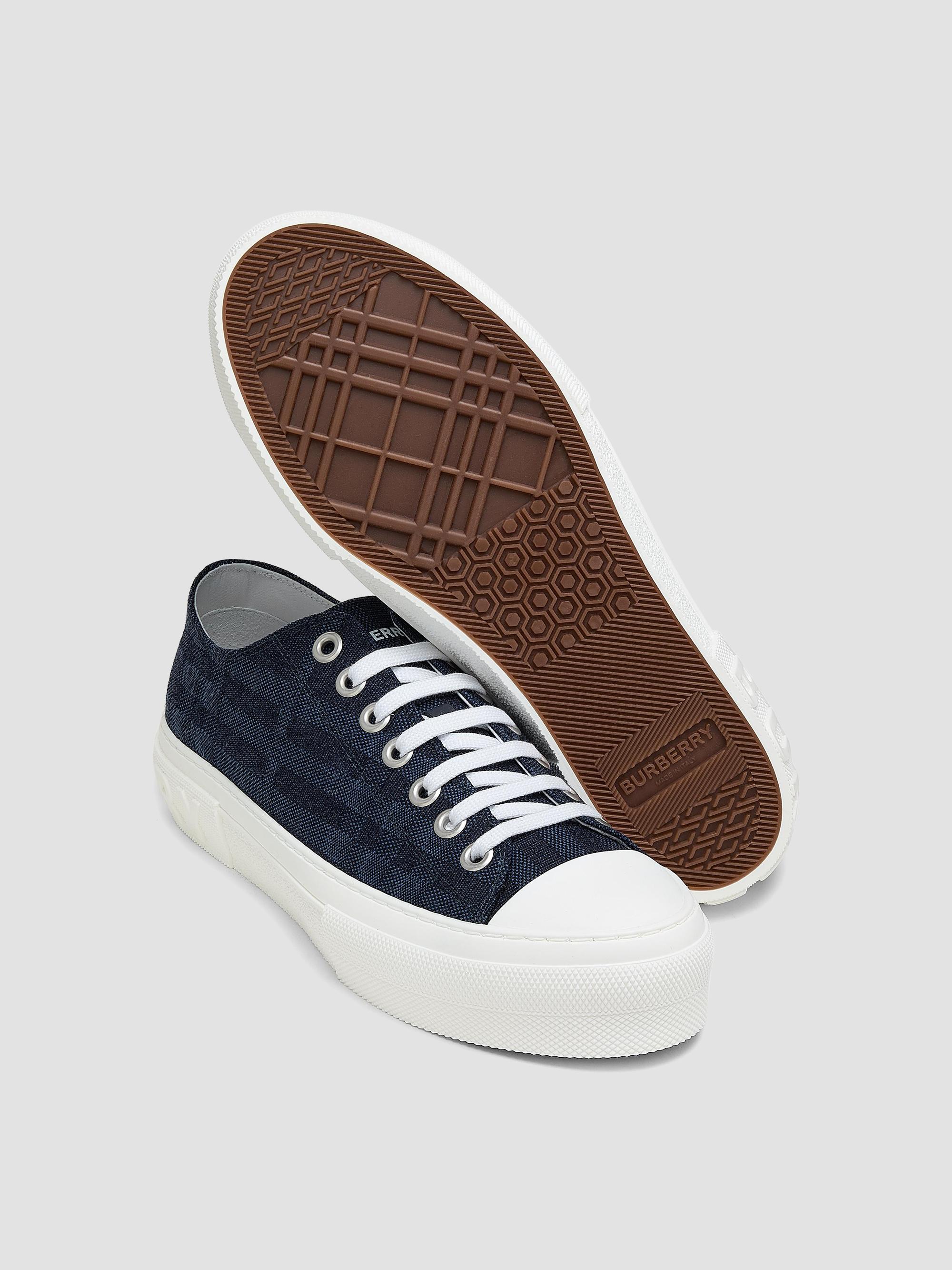※takecopters※　　　　　　　　　　　　　【超激レア】バーバリー Burberry Jack Check Denim Low-Top Sneakers | Saks Fifth Avenue