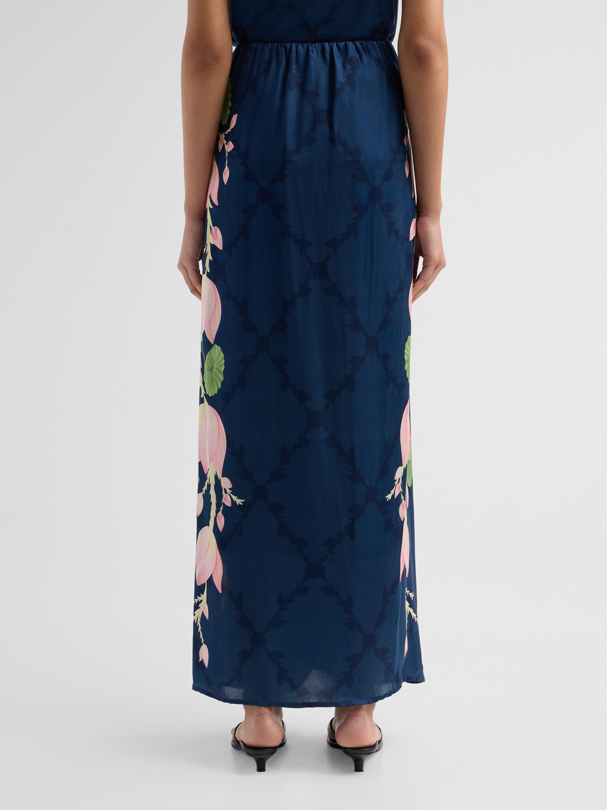 Verandah Women's Ammama Hand-Draped Lotus Skirt - Navy Lotus And Linear Panel | Thumbnail 3