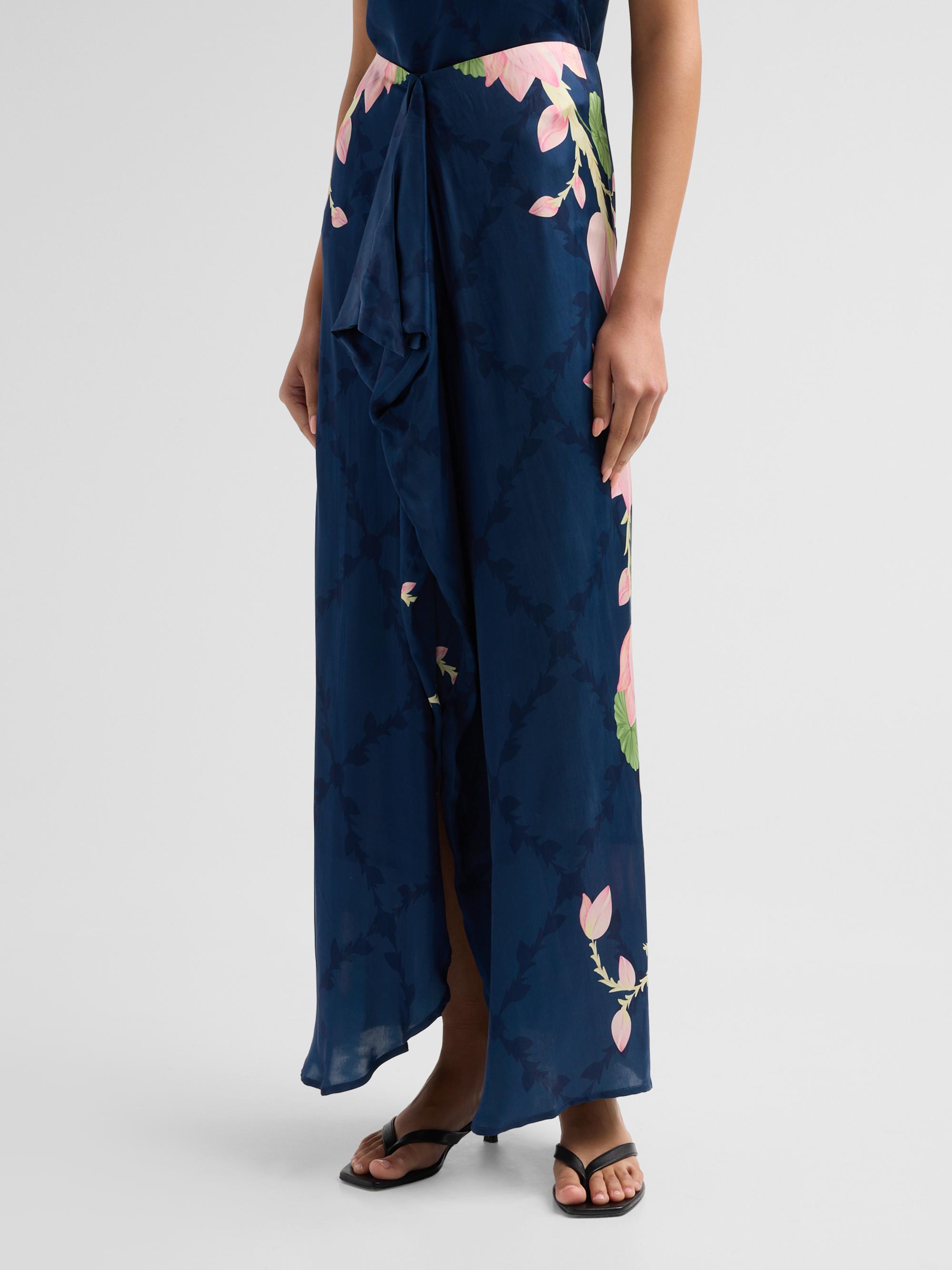 Verandah Women's Ammama Hand-Draped Lotus Skirt - Navy Lotus And Linear Panel | Thumbnail 4
