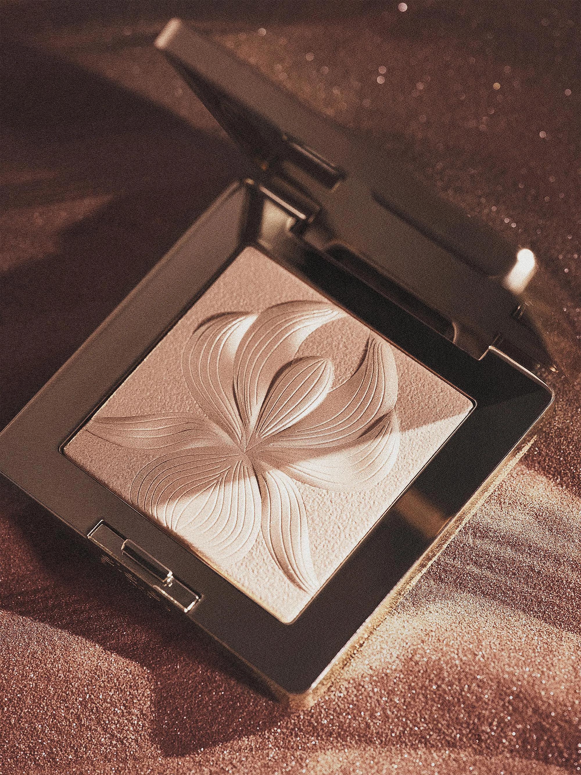 Sisley-Paris L'Orchidée Highlighter | Saks Fifth Avenue