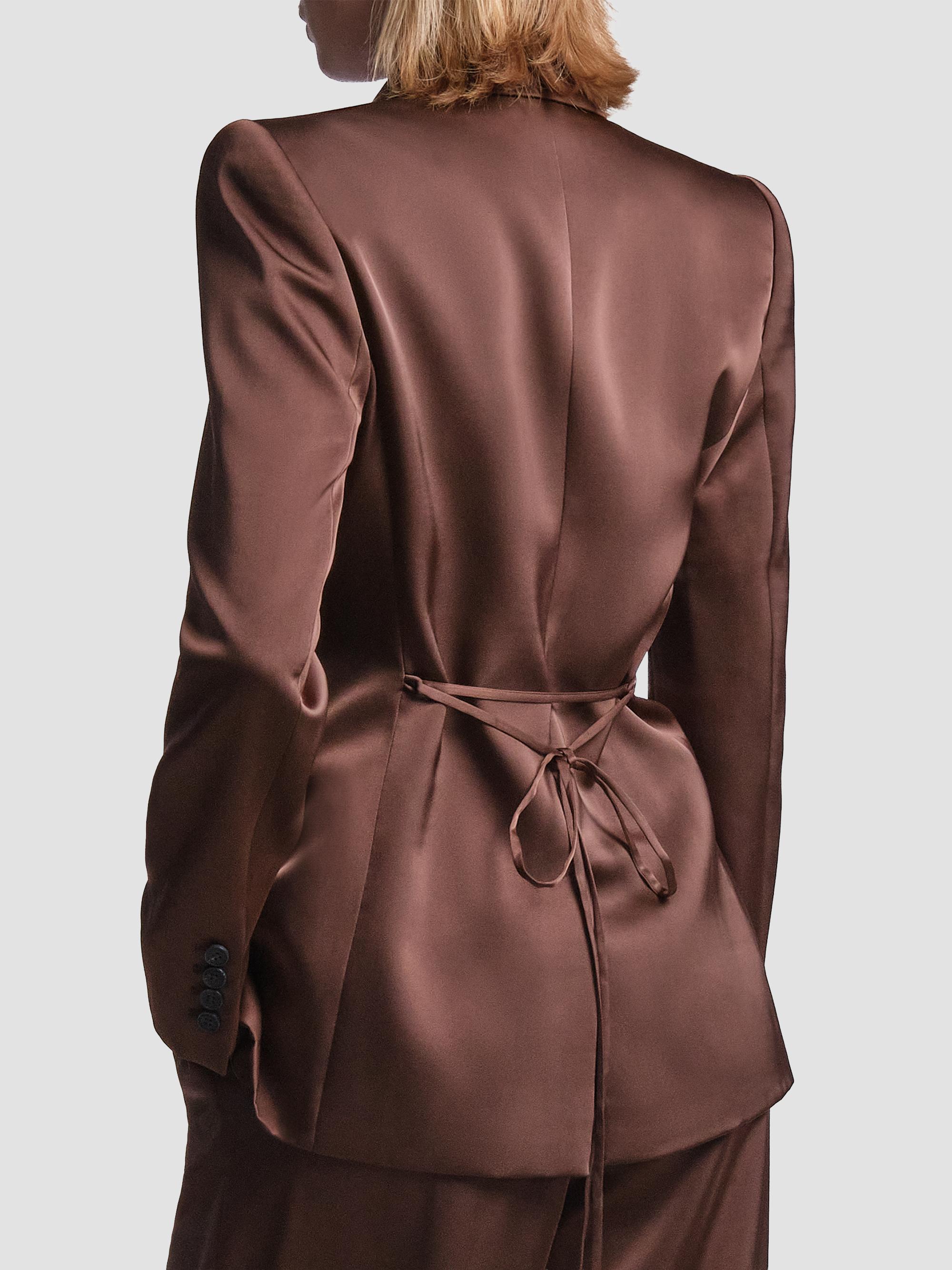 BCBGMAXAZRIA Women's Sydney Tailored Satin Blazer - Chocolate | Thumbnail 3