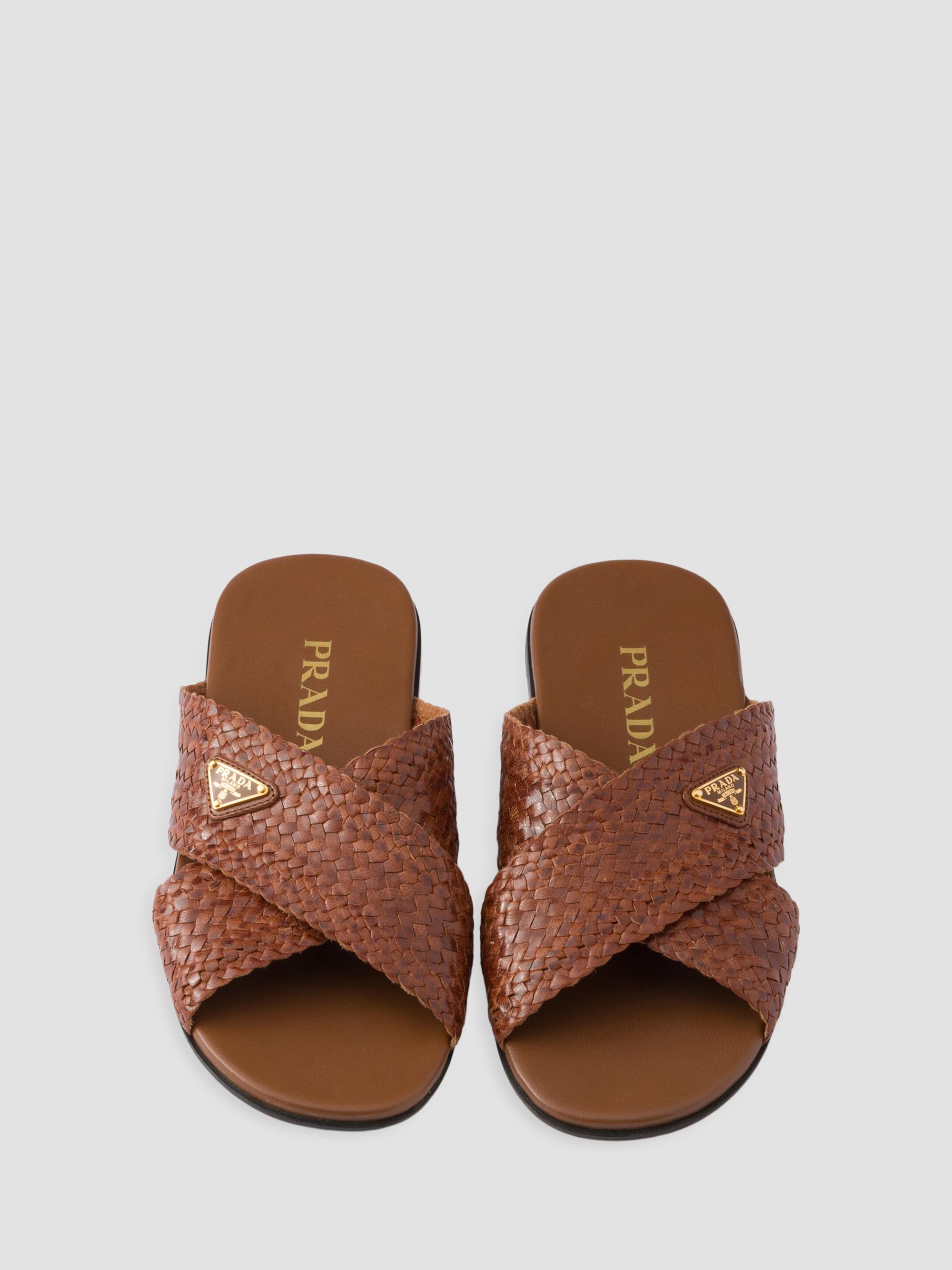 PRADA 木目調ハンガー ダークブラウン Prada Woven Leather Crisscross Slides | Saks Fifth Avenue