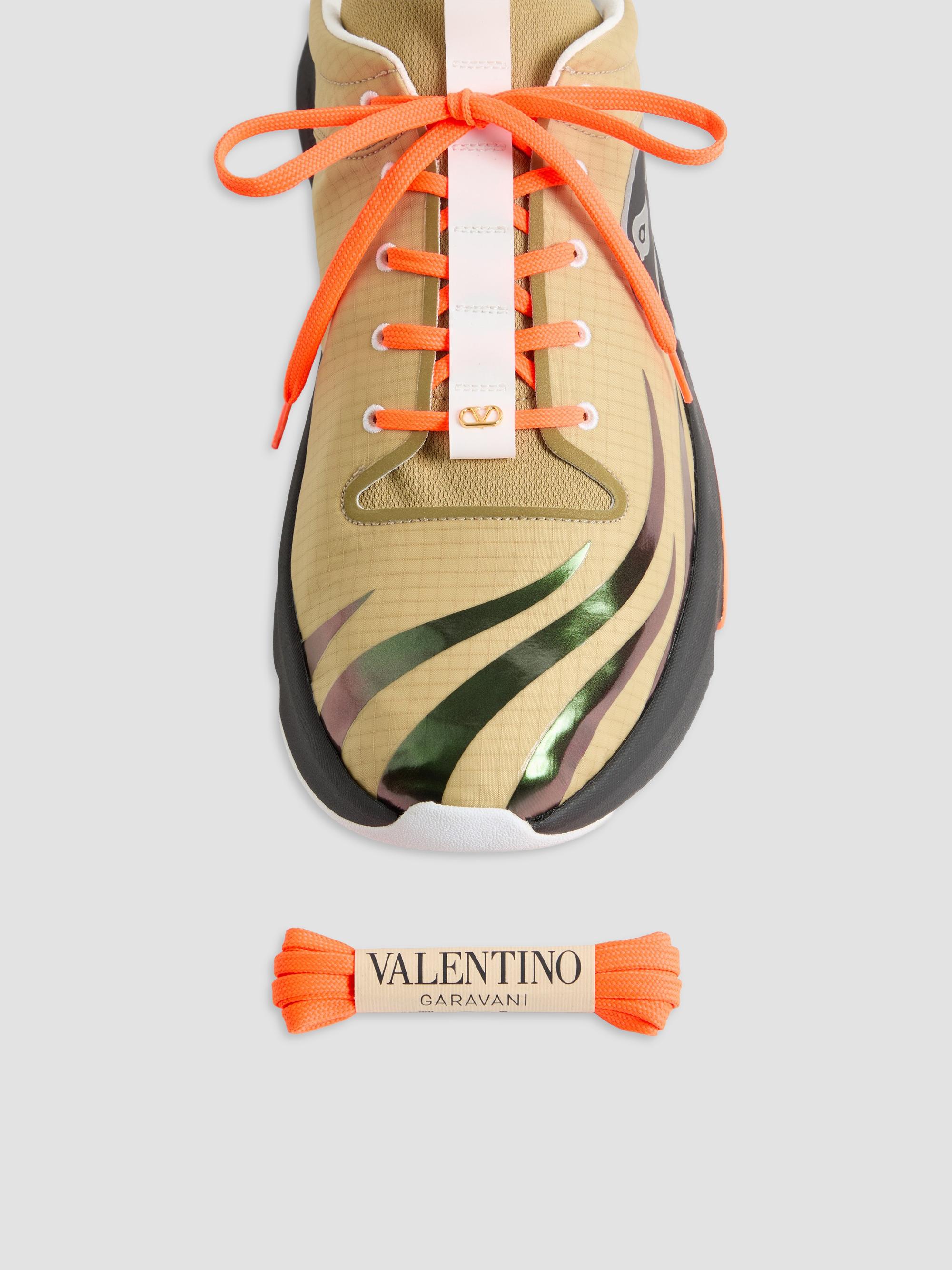 靴 VALENTINO 23.5 Poudre Valentino Garavani Panther Blaze Low-Top Sneakers in Ripstop