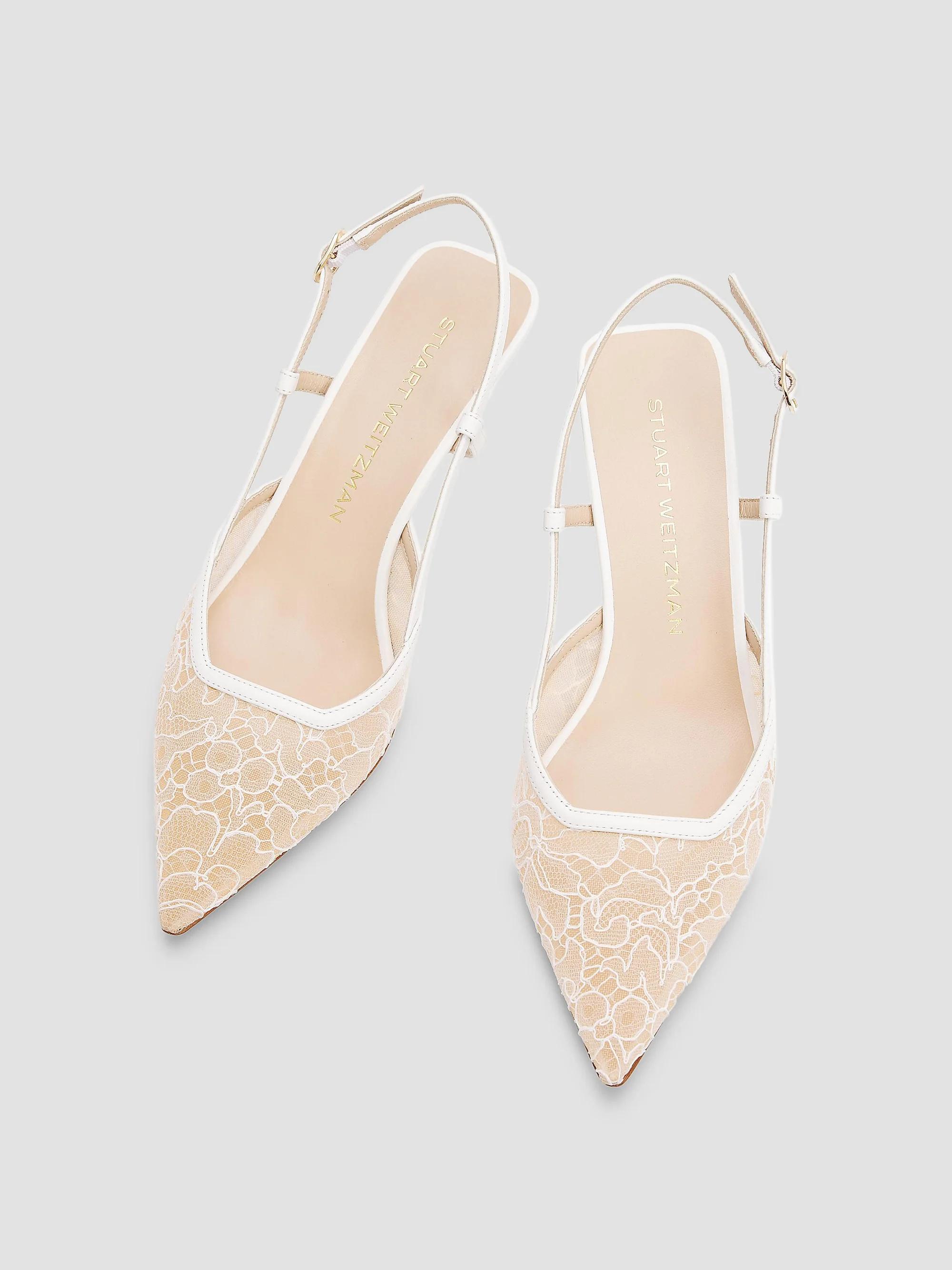 Cygne パッチワークレースビスチェ Aubin ホワイト Stuart Weitzman Vinnie 50MM Floral Lace Slingback Pumps | Saks