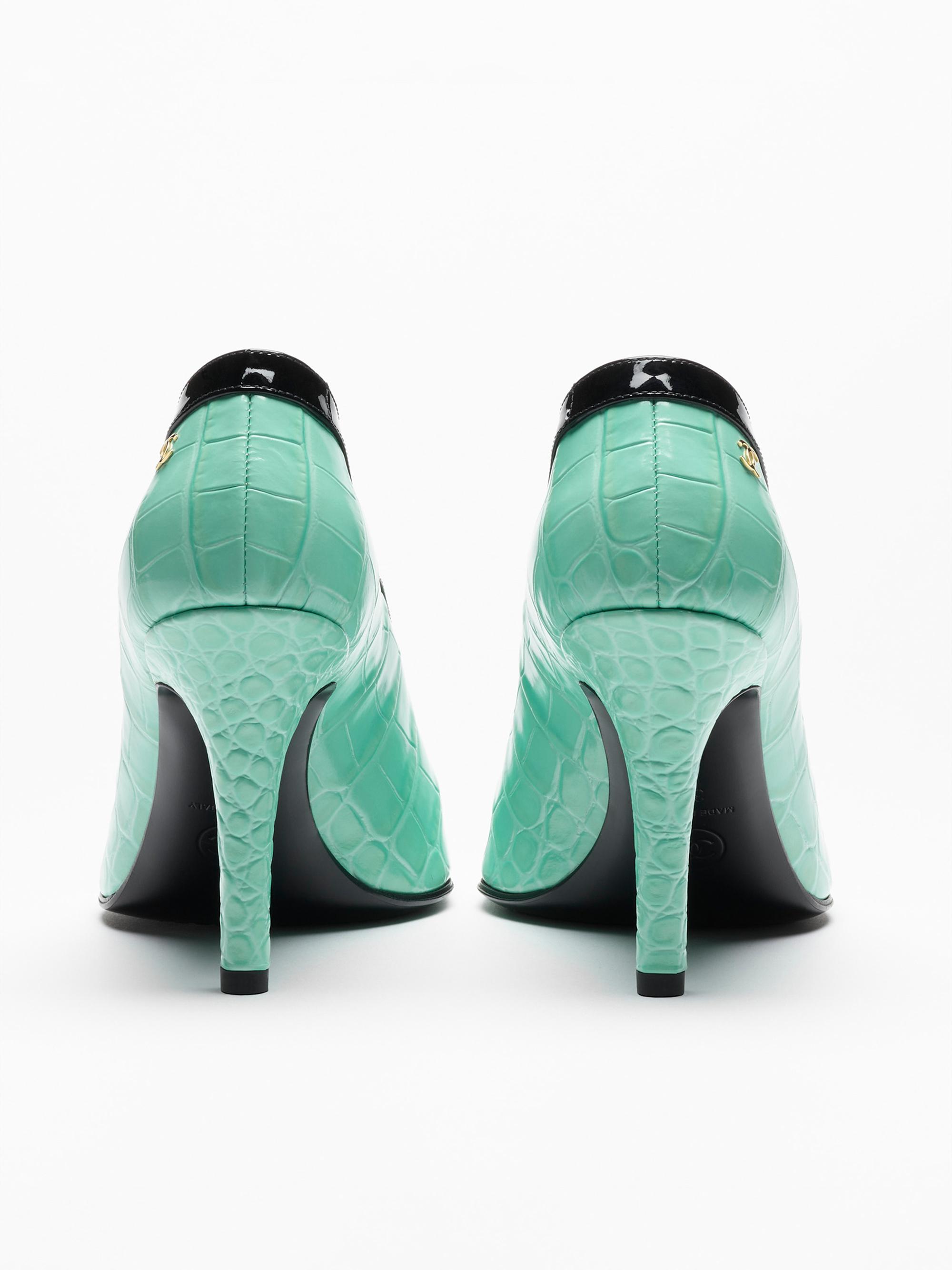 CHANEL PUMPS | Saks Fifth Avenue