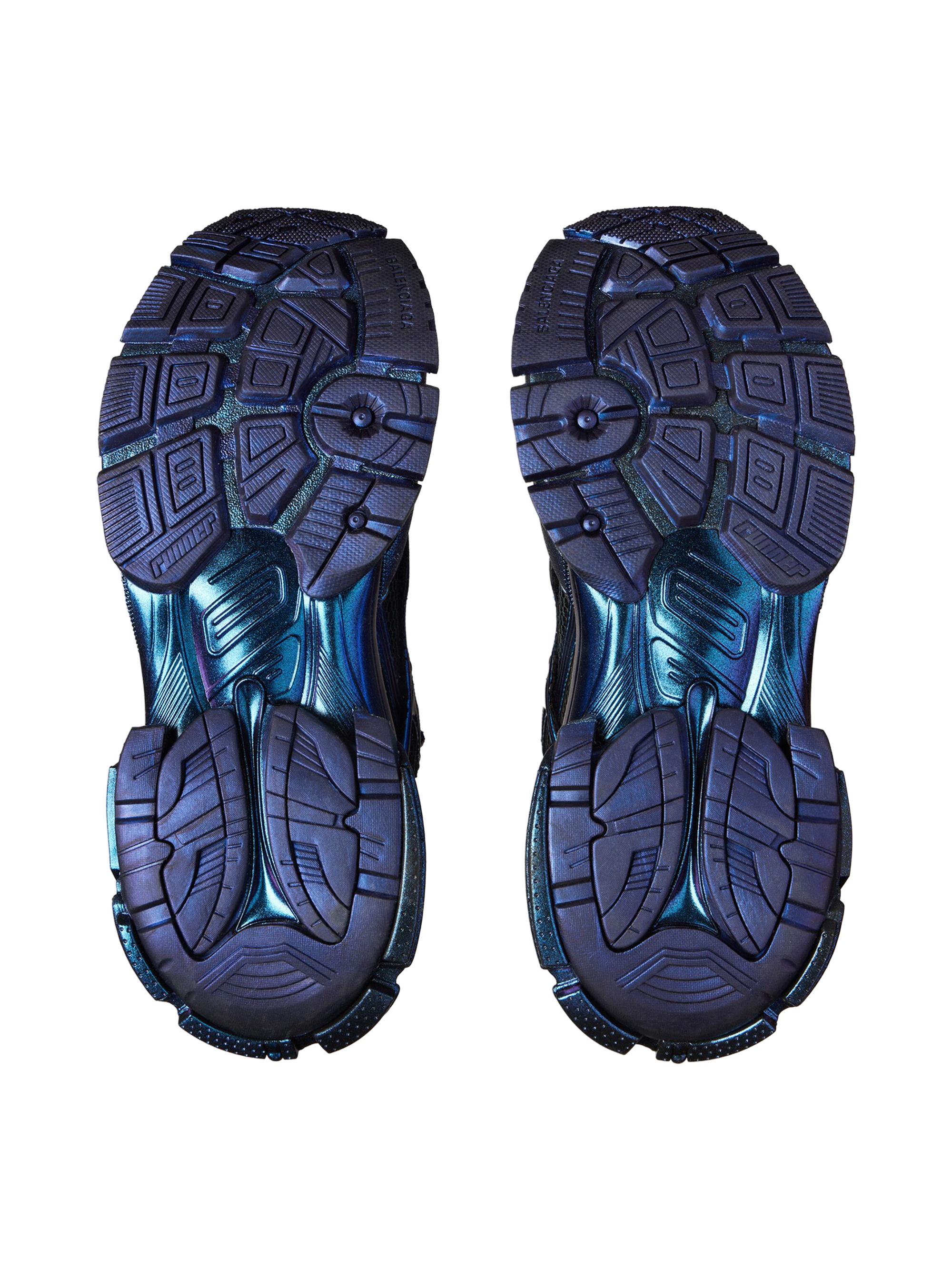 Runner Iridescent Sneakers