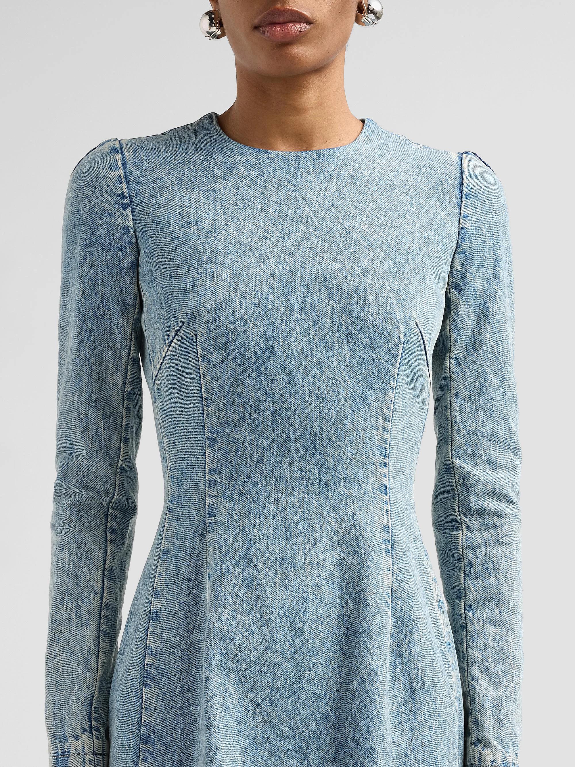 david sedaris dress your family in corduroy and denim review Denim: Sedaris: 9781598951394 Books He gives directions to n99 Shona Joy Luxe Tie AU | UK Size:24/26