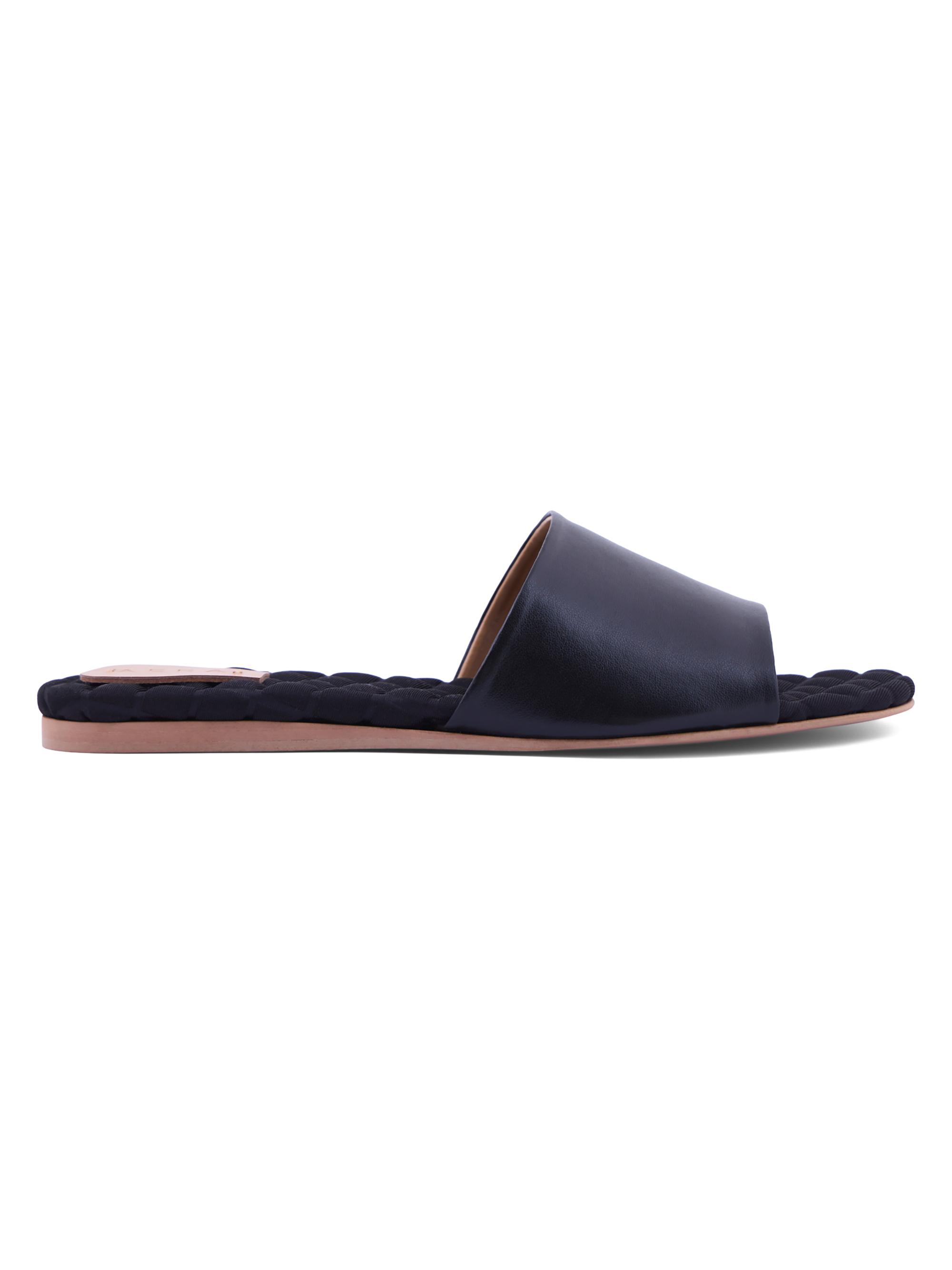 AERA Women's Mia Flats - Black