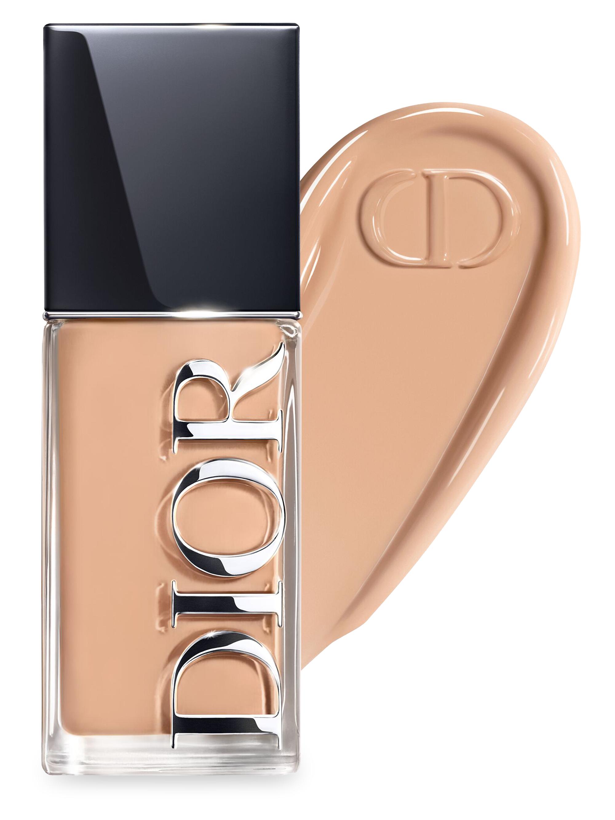 Clé de Peau Beauté The Foundation SPF 22 | Saks Fifth Avenue