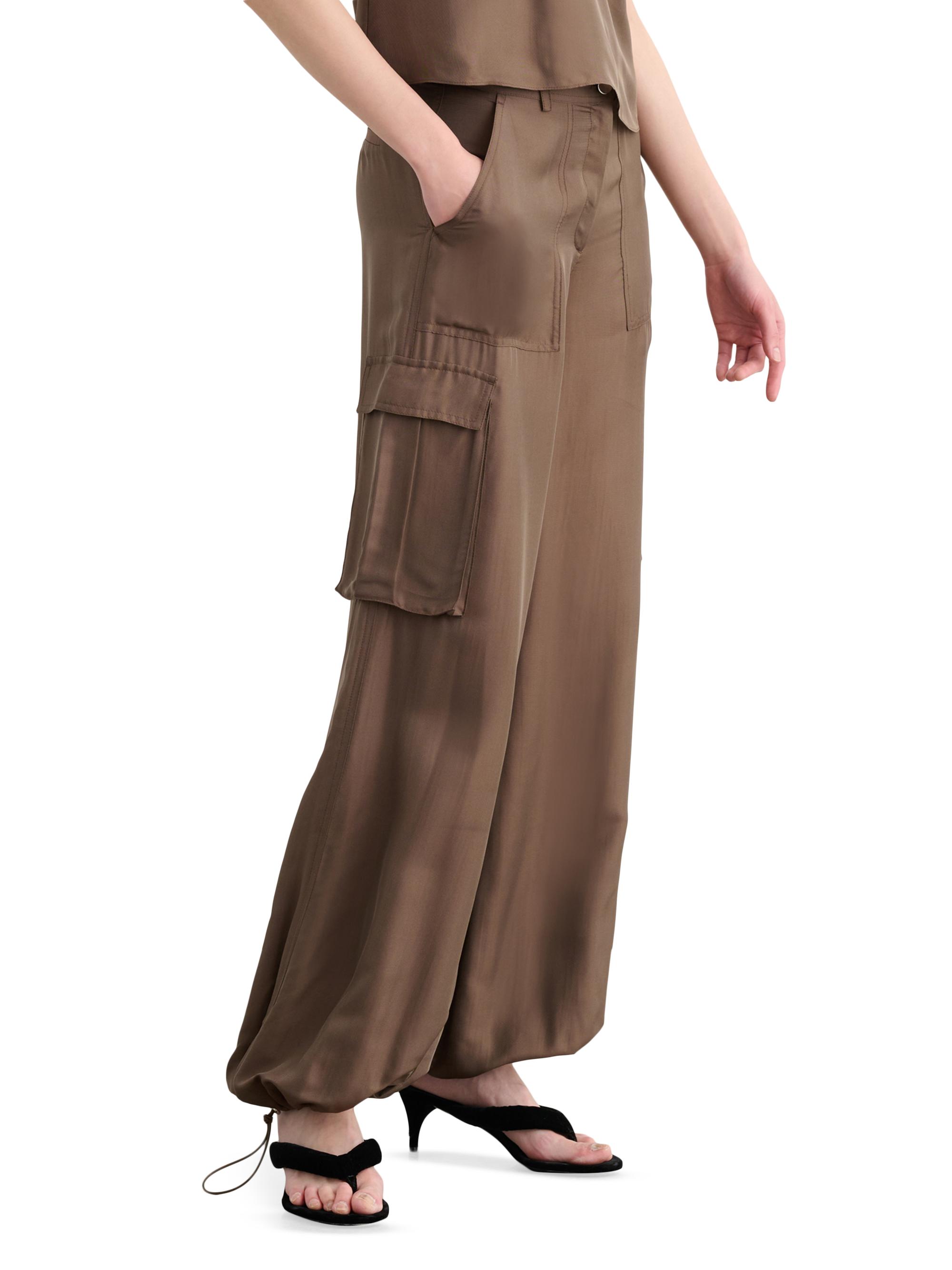 Toccin Women's James Wide-Leg Cargo Pants - Coffee | Thumbnail 4