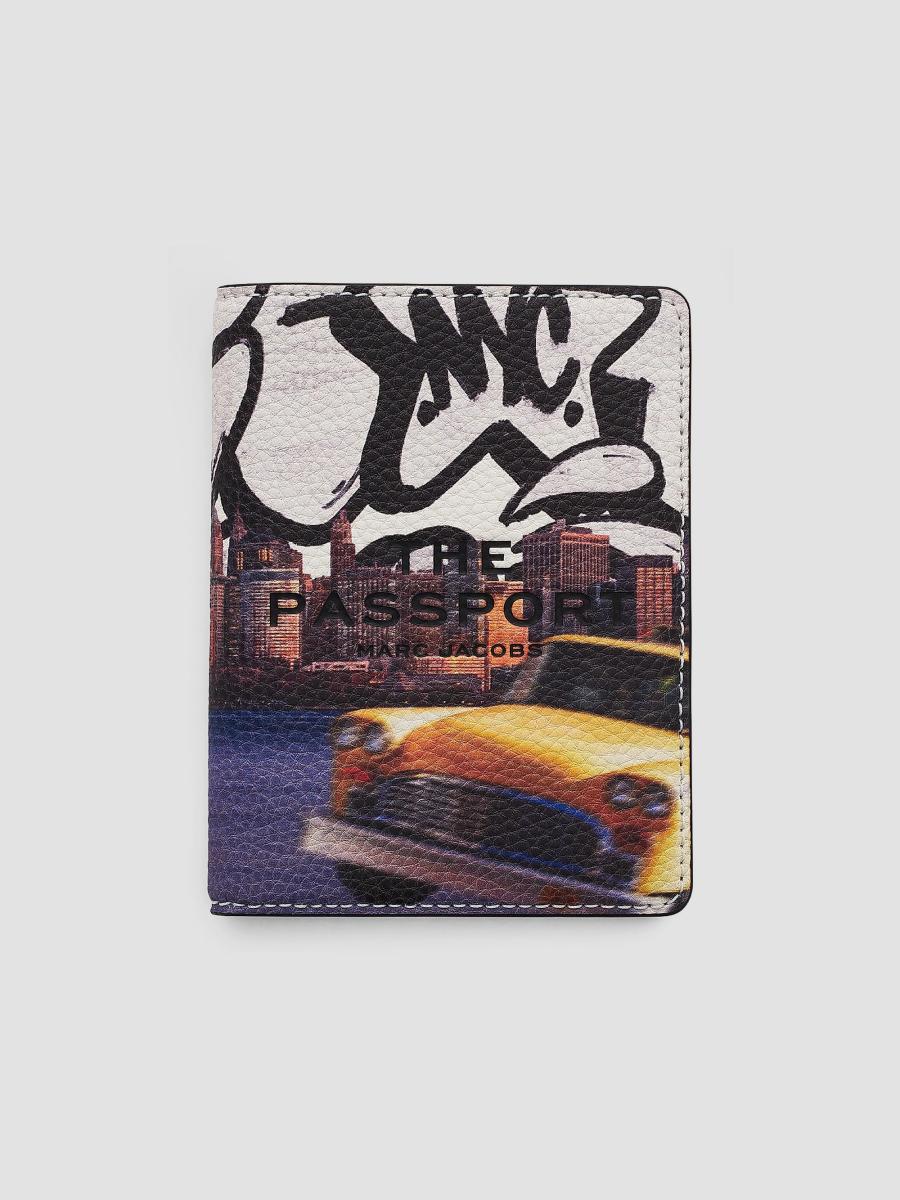 Marc Jacobs The City Colllection Leather Passport Case | Saks