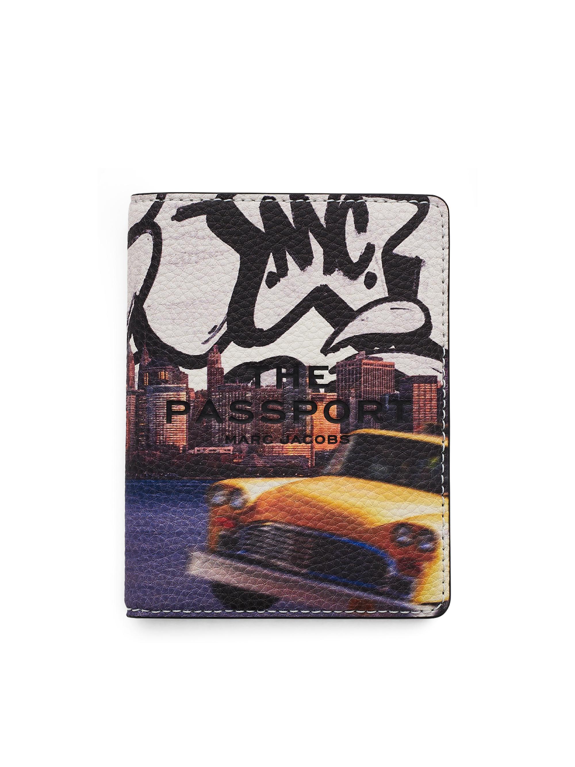 Marc Jacobs The City Colllection Leather Passport Case - New York City - Men's Clothing