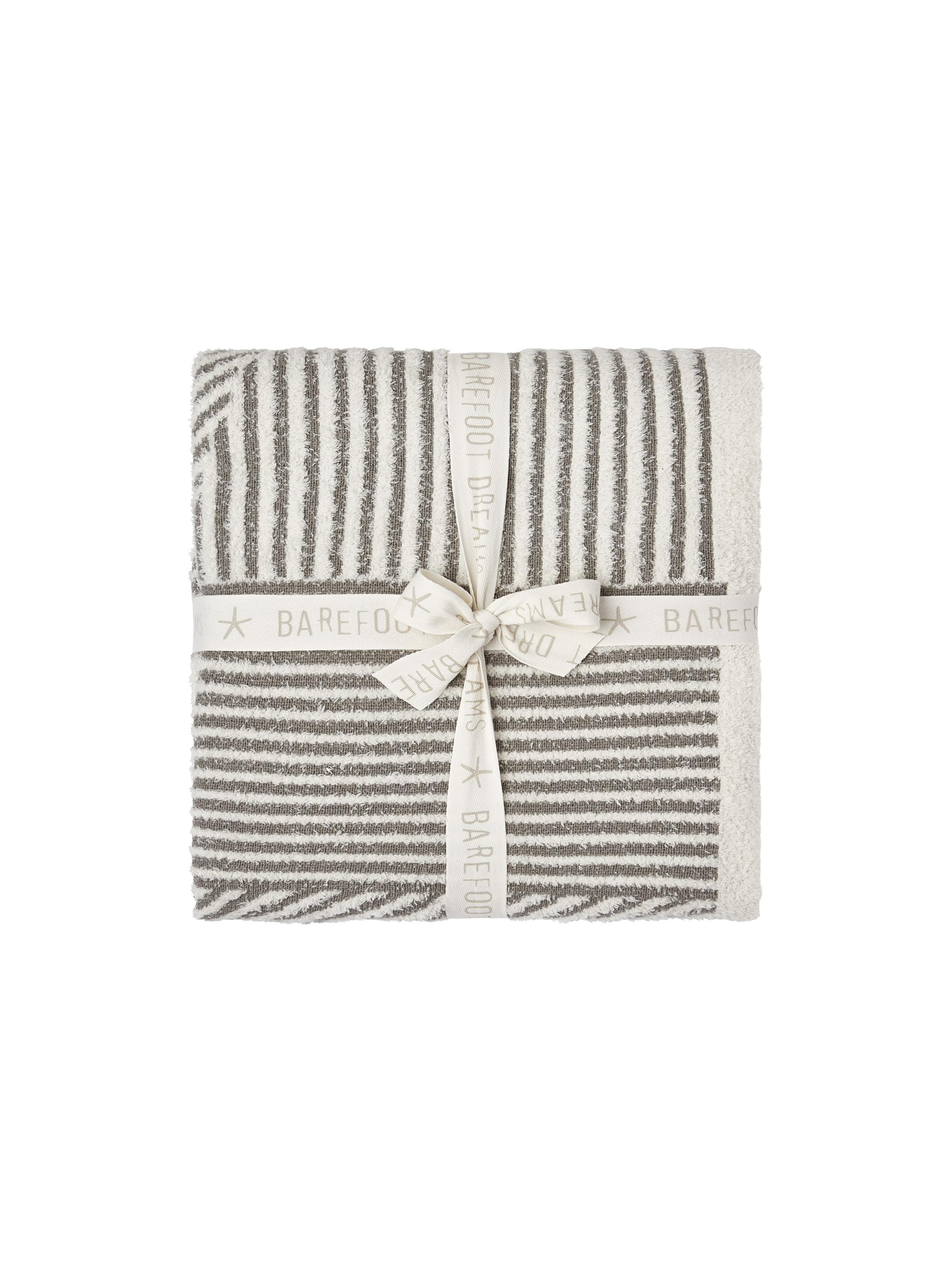 UGG x Telfar Ugg x Telfar Logo Blanket | Saks Fifth Avenue