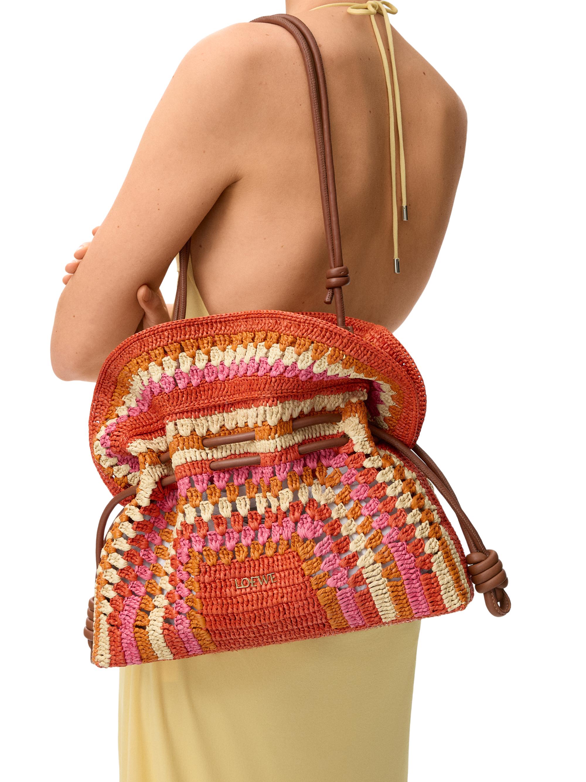 と*ん様 Loewe パウラルイビザ　スクウェアクッション LOEWE LOEWE x Paula's Ibiza Flamenco Medium Crochet Raffia Clutch