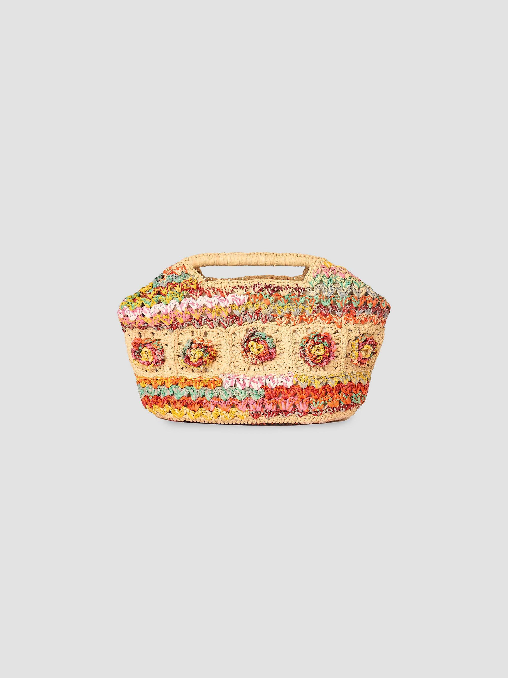 BTB Los Angeles Women's Hazel Floral Woven Raffia Clutch | Thumbnail 2