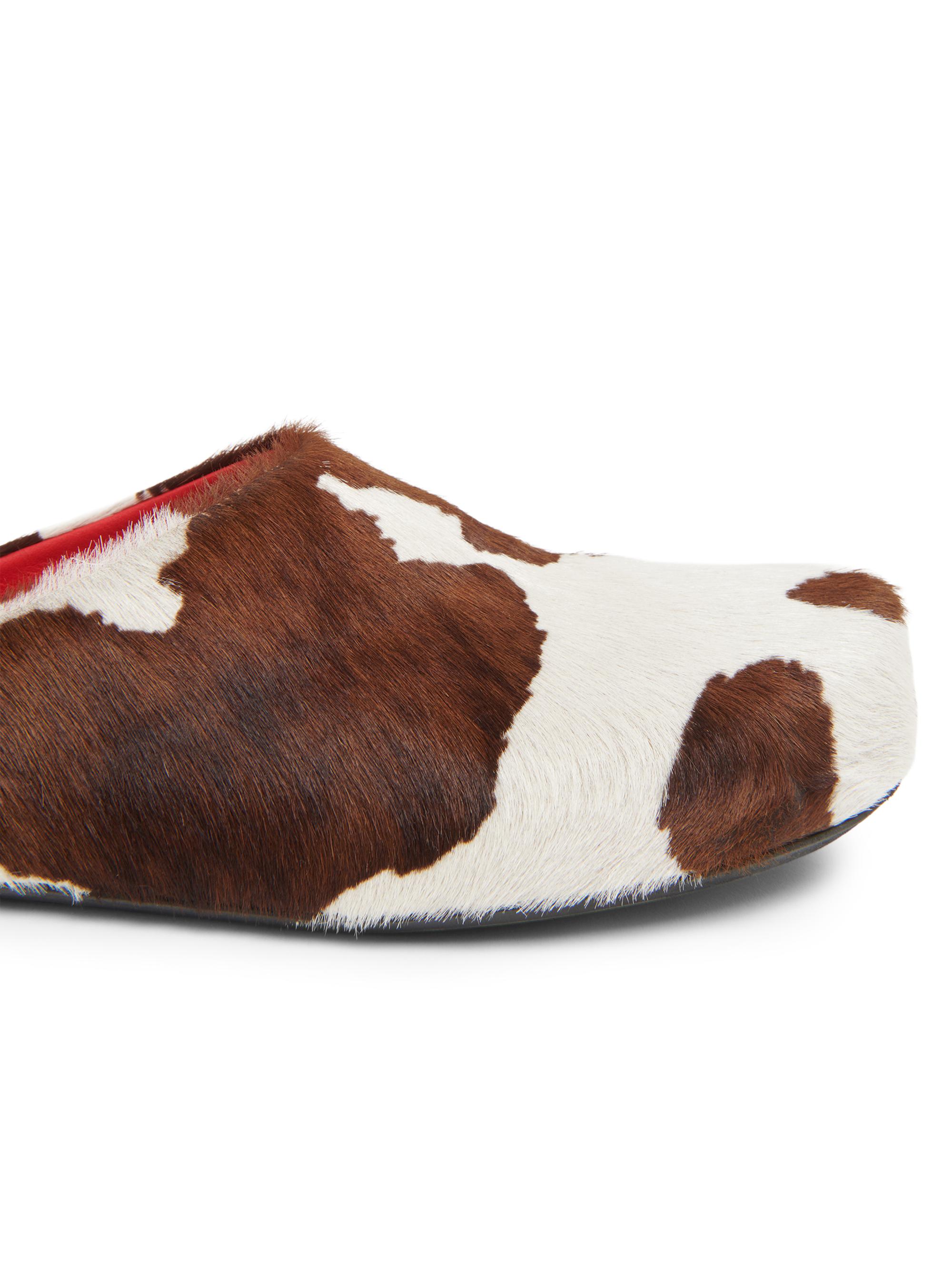 Marni Men's Fussbett Cow-Print Calf Hair Sabots - Lily White Brown | Thumbnail 5