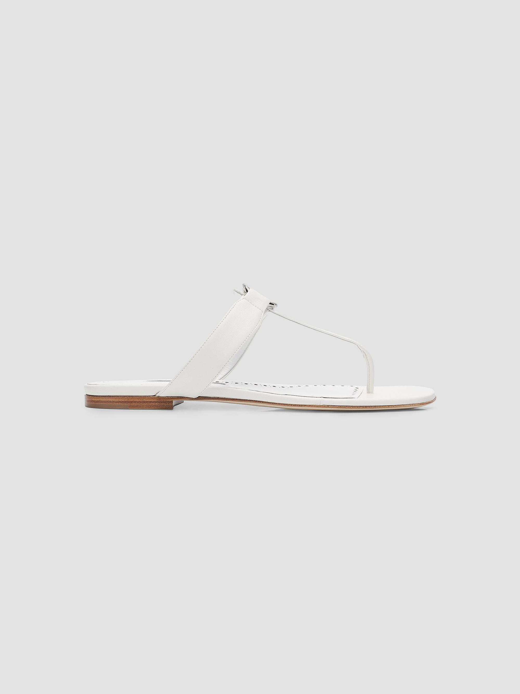 Manolo Blahnik Women's Mionasan Leather T-Bar Sandals - White | Thumbnail 6