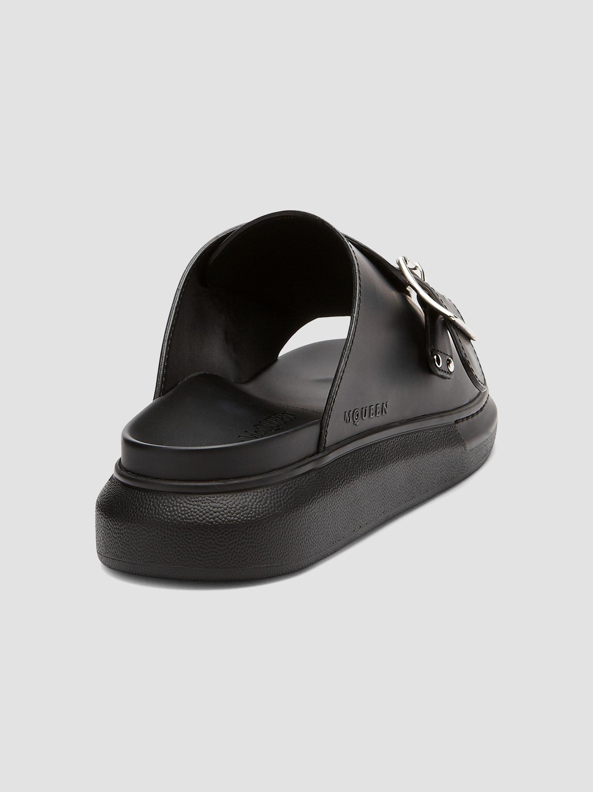 McQueen Men's Hybrid Buckle Rubber Slide Sandals - Black | Thumbnail 3