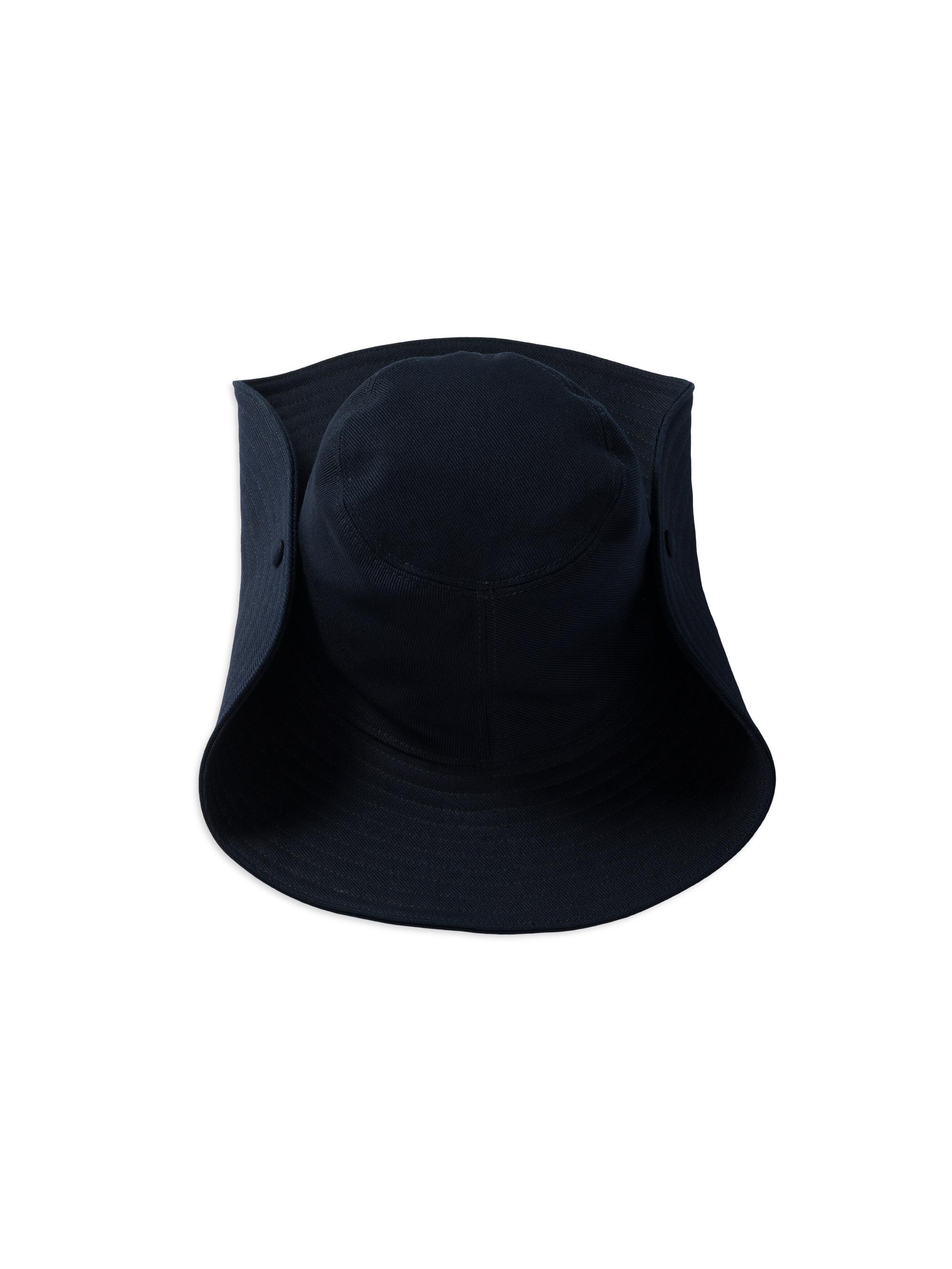 0400026873768_BLUE_A1?wid=600&